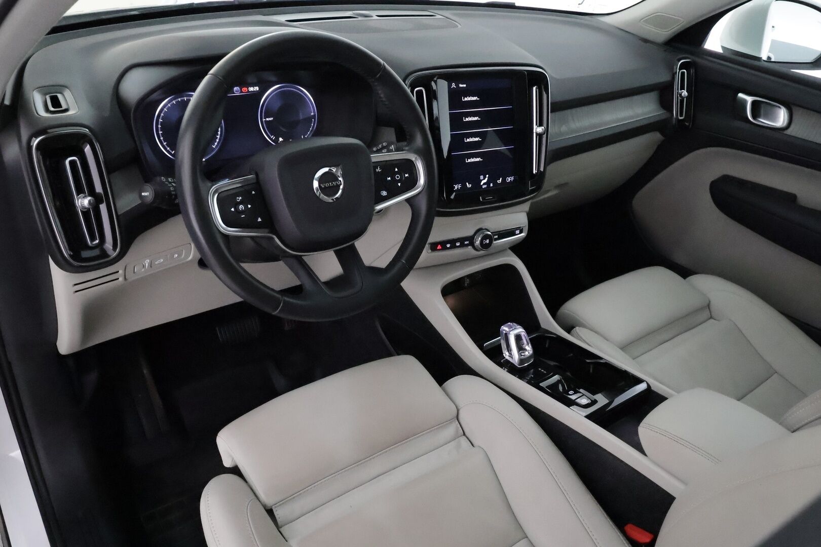Volvo XC40 2021 T5 TwE Inscription aut ** Pa-lisälämmitin / Adapt.vakkari / Panorama / Nahkasisusta / Apple&Android / Bliss / Keyless - Digimittaristo / 2x Renkaat / Ambient Light / Peruutuskamera 