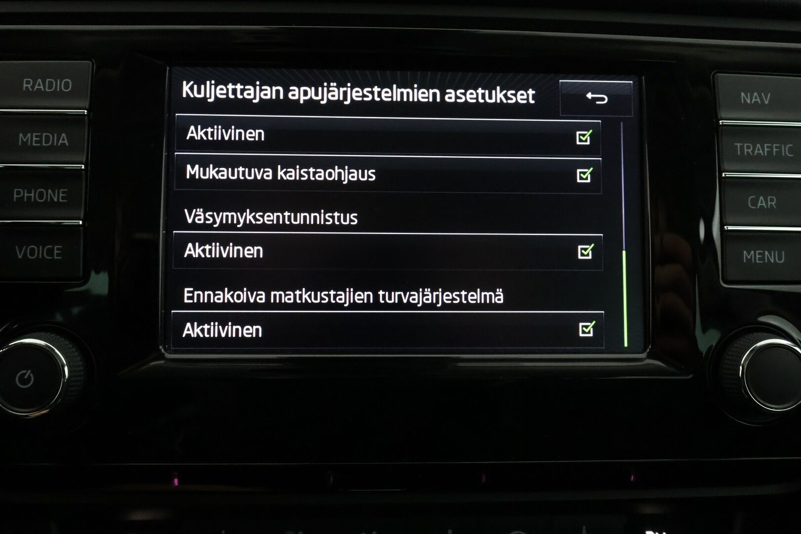 Skoda Octavia 2017 Combi 1,8 TSI 4x4 Scout DSG Autom. - | ACC | Webasto | Koukku | Xenon | Muistipenkki | Canton | P.Kamera | Puolinahat | Keyless | Apple&Android | Merkkihuollettu | Kahdet Renkaat |