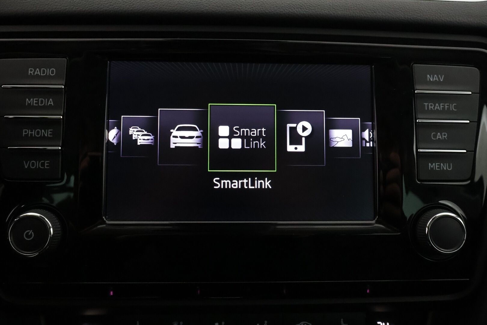 Skoda Octavia 2017 Combi 1,8 TSI 4x4 Scout DSG Autom. - | ACC | Webasto | Koukku | Xenon | Muistipenkki | Canton | P.Kamera | Puolinahat | Keyless | Apple&Android | Merkkihuollettu | Kahdet Renkaat |