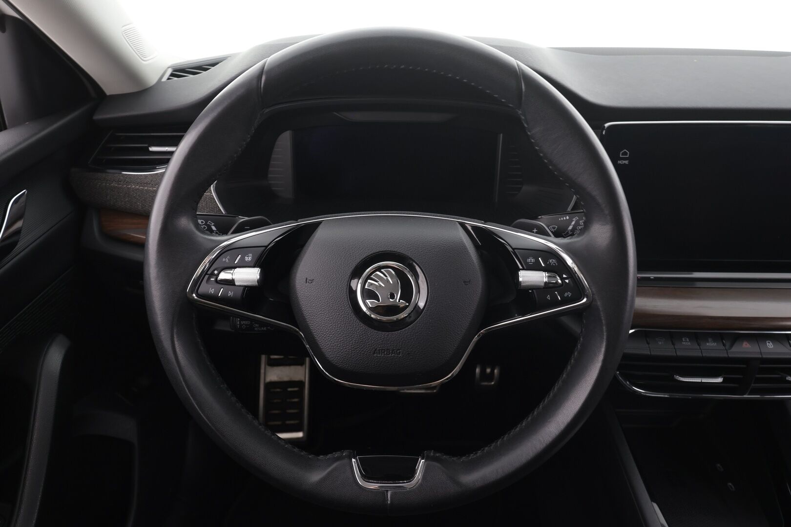 Skoda Octavia 2024 Combi 2.0 TDI 150 4x4 Scout DSG * Webasto / Koukku / ACC / Matrix-LED / P.kamera / Navi / Kaistavahti * - 1-om. Suomi-auto / Digimittaristo / Kahdet renkaat