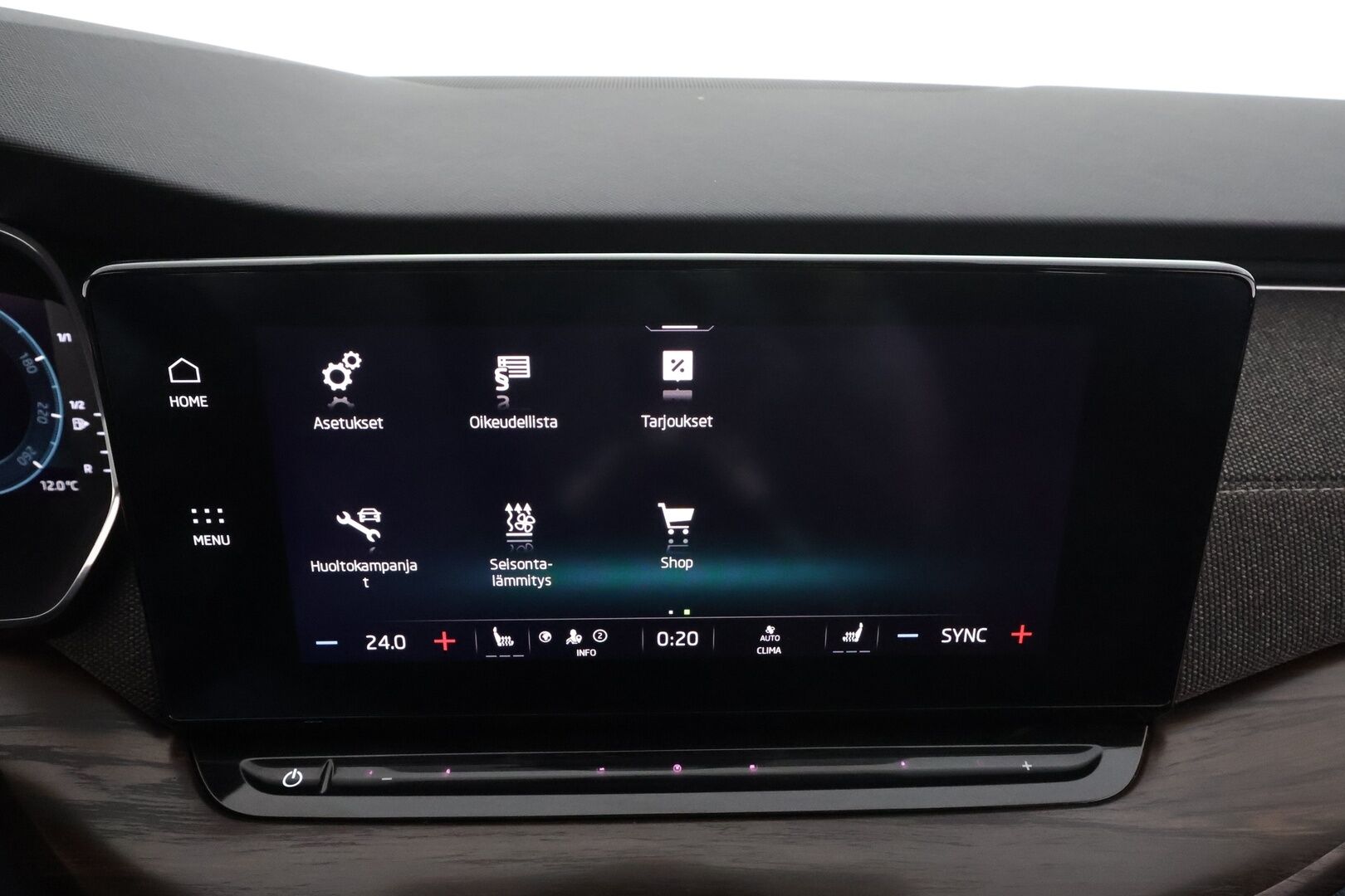 Skoda Octavia 2024 Combi 2.0 TDI 150 4x4 Scout DSG * Webasto / Koukku / ACC / Matrix-LED / P.kamera / Navi / Kaistavahti * - 1-om. Suomi-auto / Digimittaristo / Kahdet renkaat