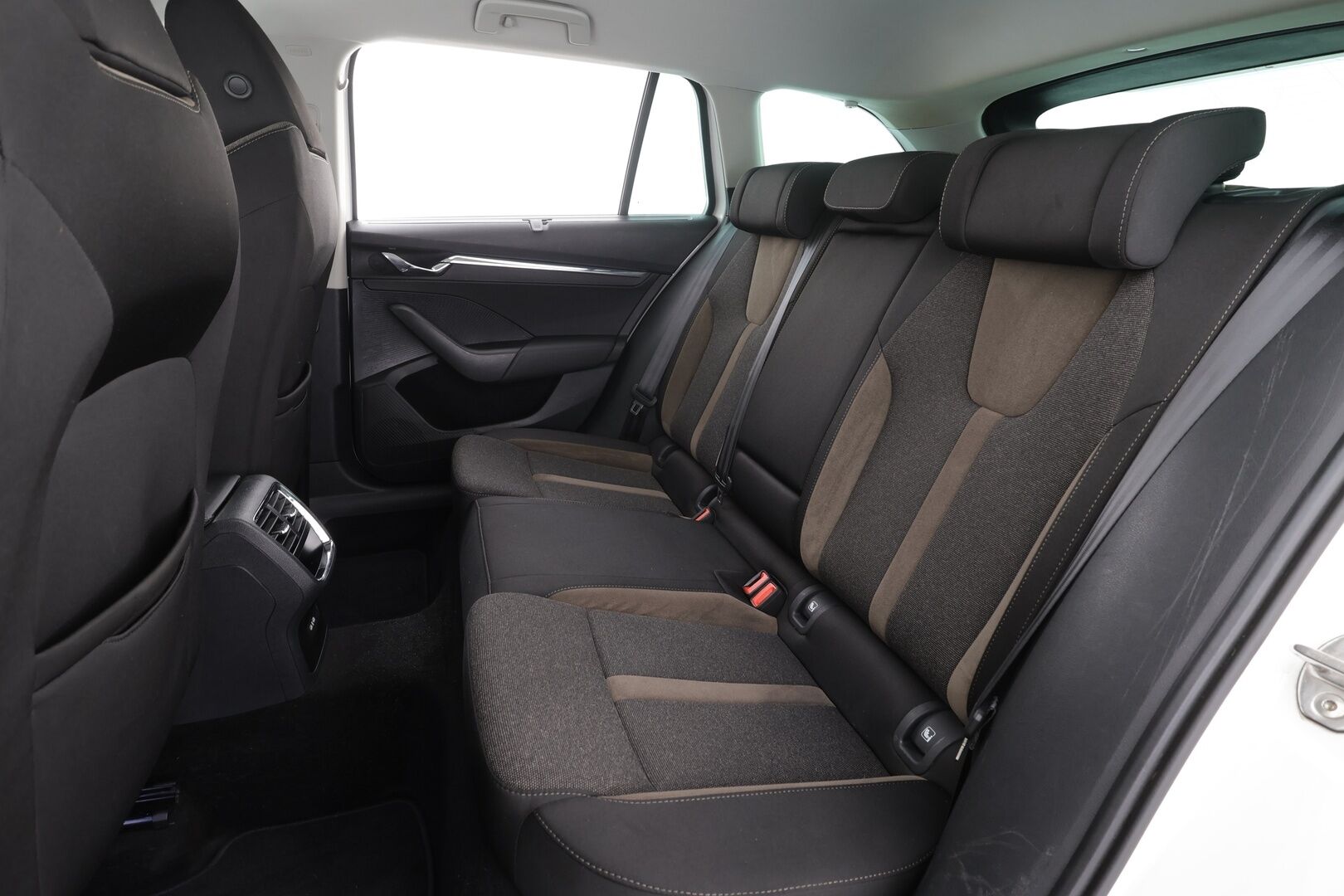 Skoda Octavia 2024 Combi 2.0 TDI 150 4x4 Scout DSG - 1.OM Suomi-auto | ACC | Matrix-LED | Koukku | P.kamera | Navi | Kaistavahti