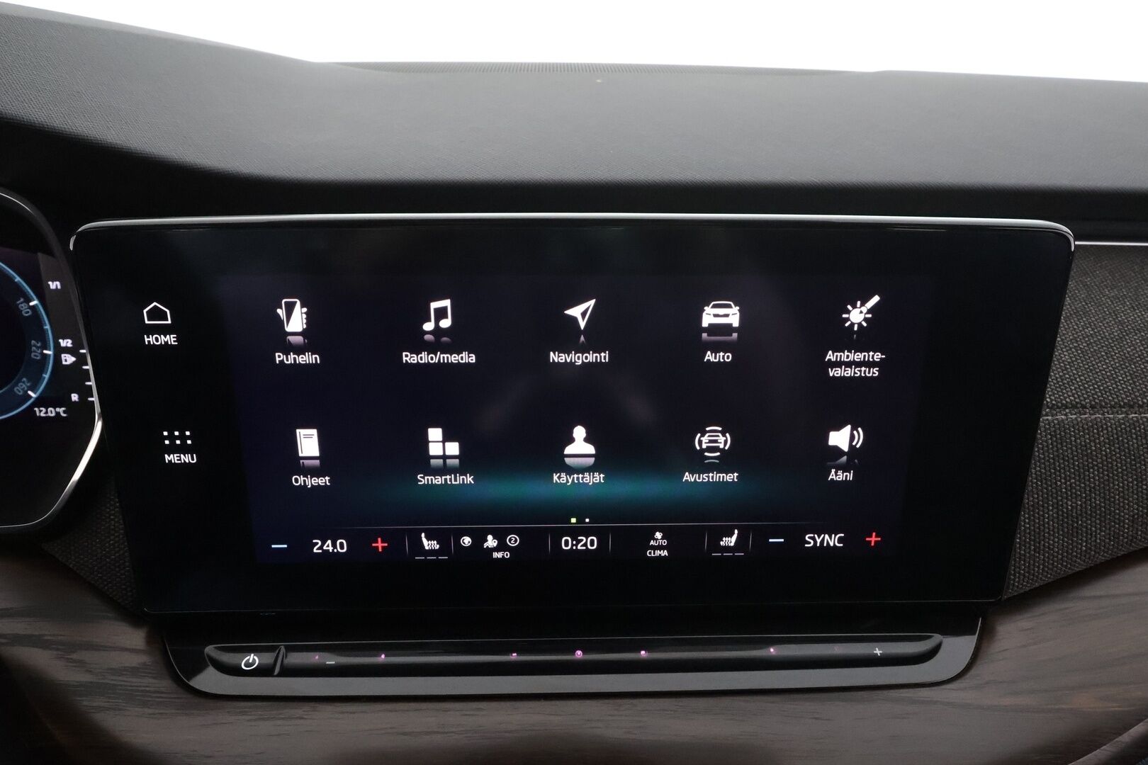 Skoda Octavia 2024 Combi 2.0 TDI 150 4x4 Scout DSG * 1.OM Suomi-auto / Koukku / ACC / Matrix-LED / P.kamera / Navi / Kaistavahti * - Webasto / Digimittaristo / Kahdet renkaat - HULLUT AVAJAISHULINAT KORKOTARJOUS 3,29 %