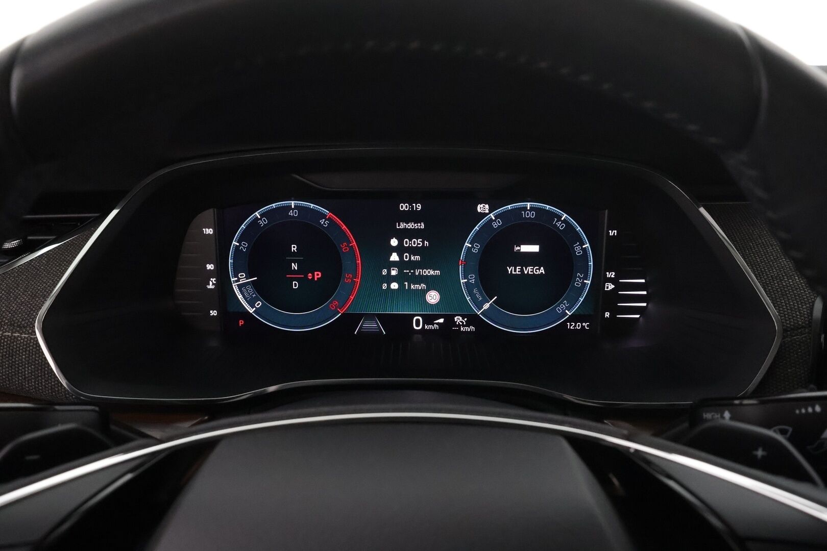 Skoda Octavia 2024 Combi 2.0 TDI 150 4x4 Scout DSG * Webasto / Koukku / ACC / Matrix-LED / P.kamera / Navi / Kaistavahti * - 1-om Suomi-auto / Kahdet renkaat