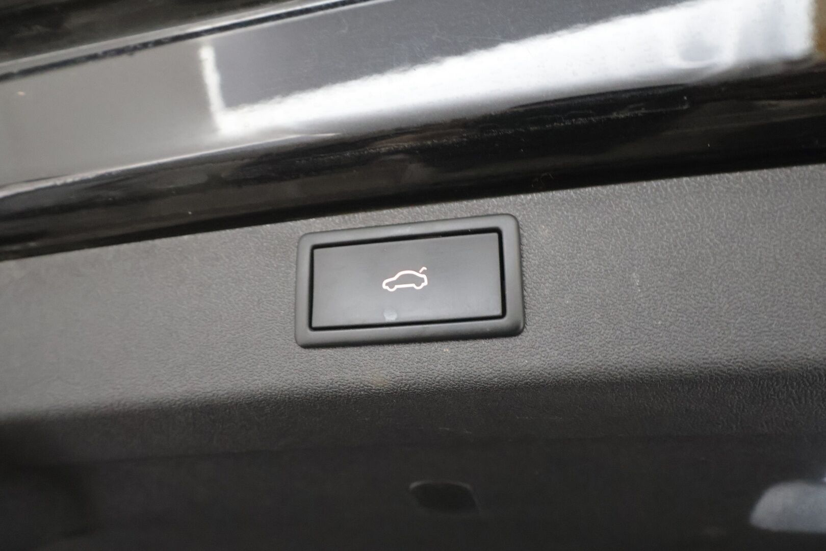 Skoda Enyaq 2023 80x 4x4 Style iV - | ACC | ILP | Koukku | Matrix-LED | Muistipenkki | Canton | P.Kamera | Puolinahat | Keyless | Apple&Android | 1.Om Suomi-auto | Kahdet Renkaat | Merkkihuollettu |