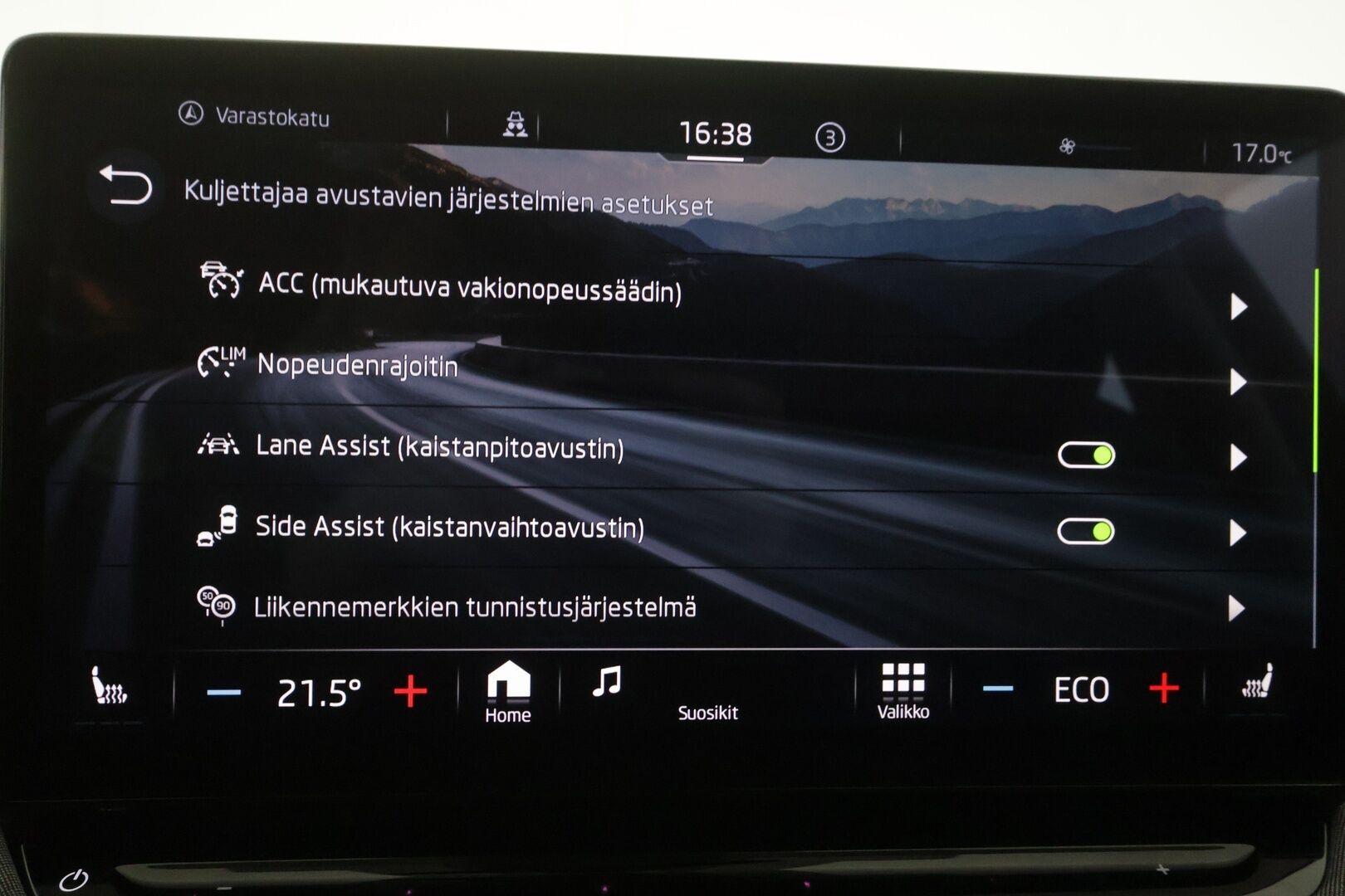Skoda Enyaq 2023 80x 4x4 Style iV - | ACC | ILP | Koukku | Matrix-LED | Muistipenkki | Canton | P.Kamera | Puolinahat | Keyless | Apple&Android | 1.Om Suomi-auto | Kahdet Renkaat | Merkkihuollettu |