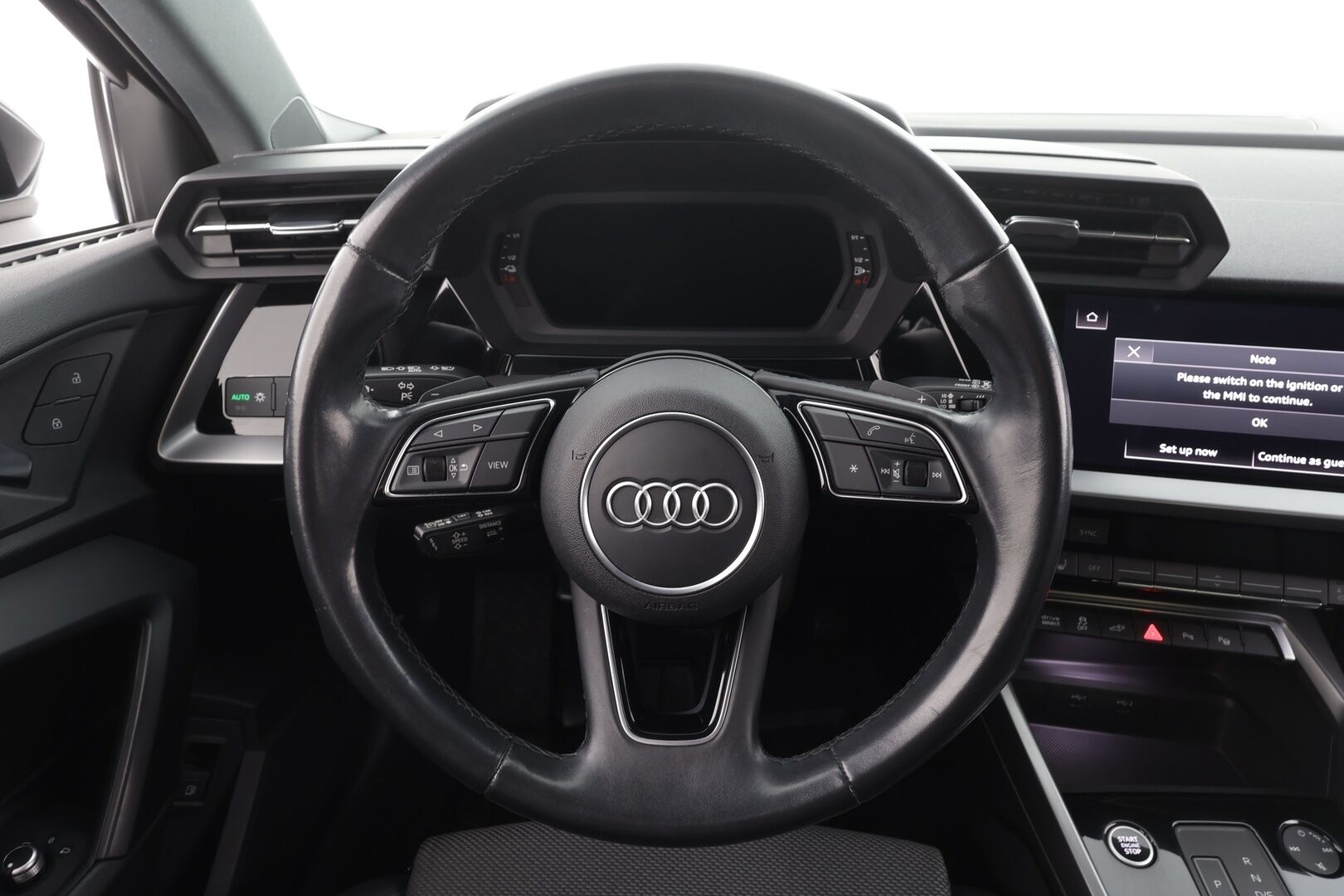 Audi A3 2024 Sportback Progress Plus 40 TFSI e 150kW S tronic * ACC / Koukku / Kaistavahti / Sporttipenkit / LED / P.kamera / Keyless * - 1.Om Suomi-auto / Kahdet renkaat aluvanteilla / Merkkihuollettu - HULLUT AVAJAISHULINAT KORKOTARJOUS 3,29 %