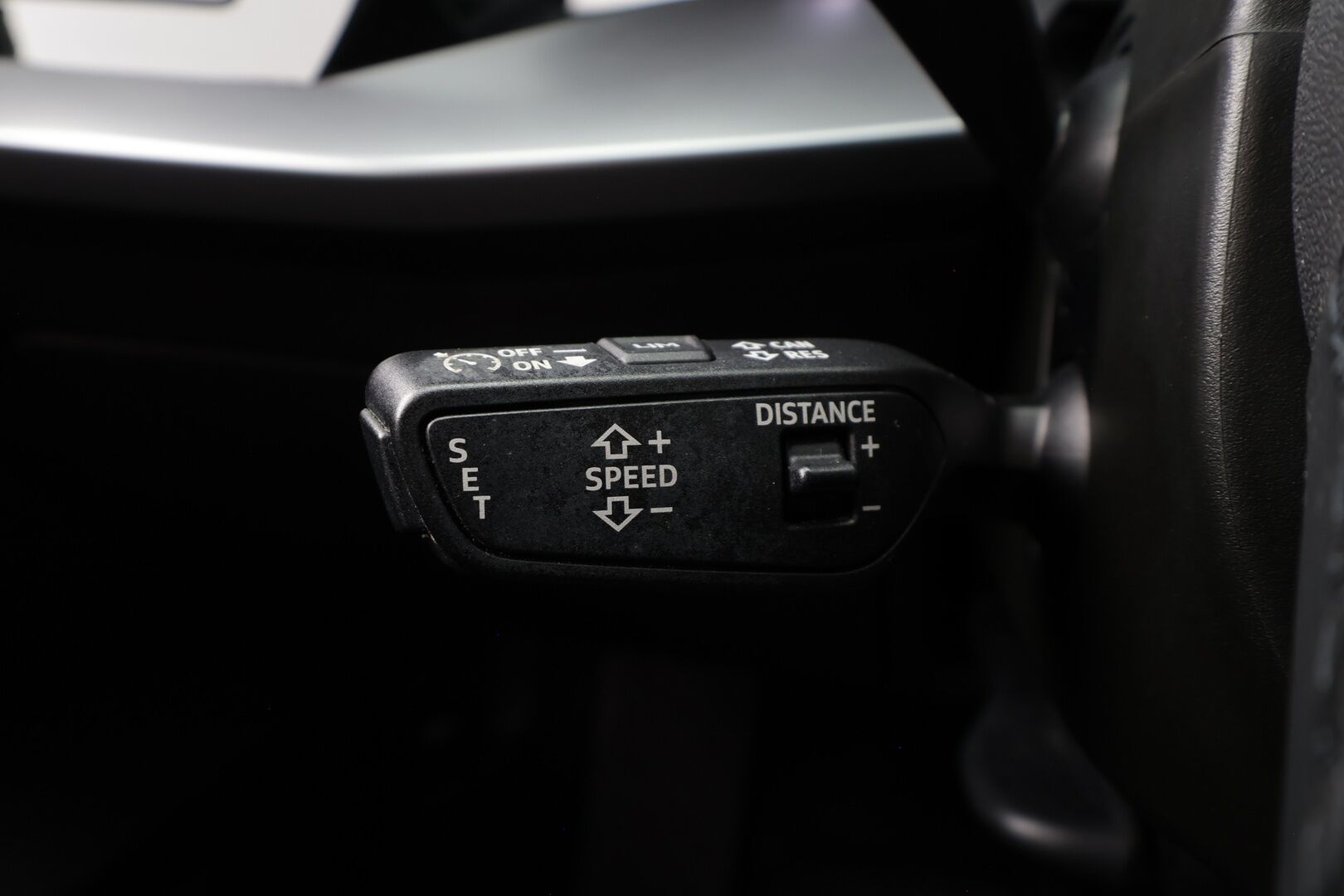 Audi A3 2024 Sportback Progress Plus 40 TFSI e 150kW S tronic * ACC / Koukku / Kaistavahti / Sporttipenkit / LED / P.kamera / Keyless * - 1.Om Suomi-auto / Kahdet renkaat aluvanteilla / Merkkihuollettu - HULLUT AVAJAISHULINAT KORKOTARJOUS 3,29 %