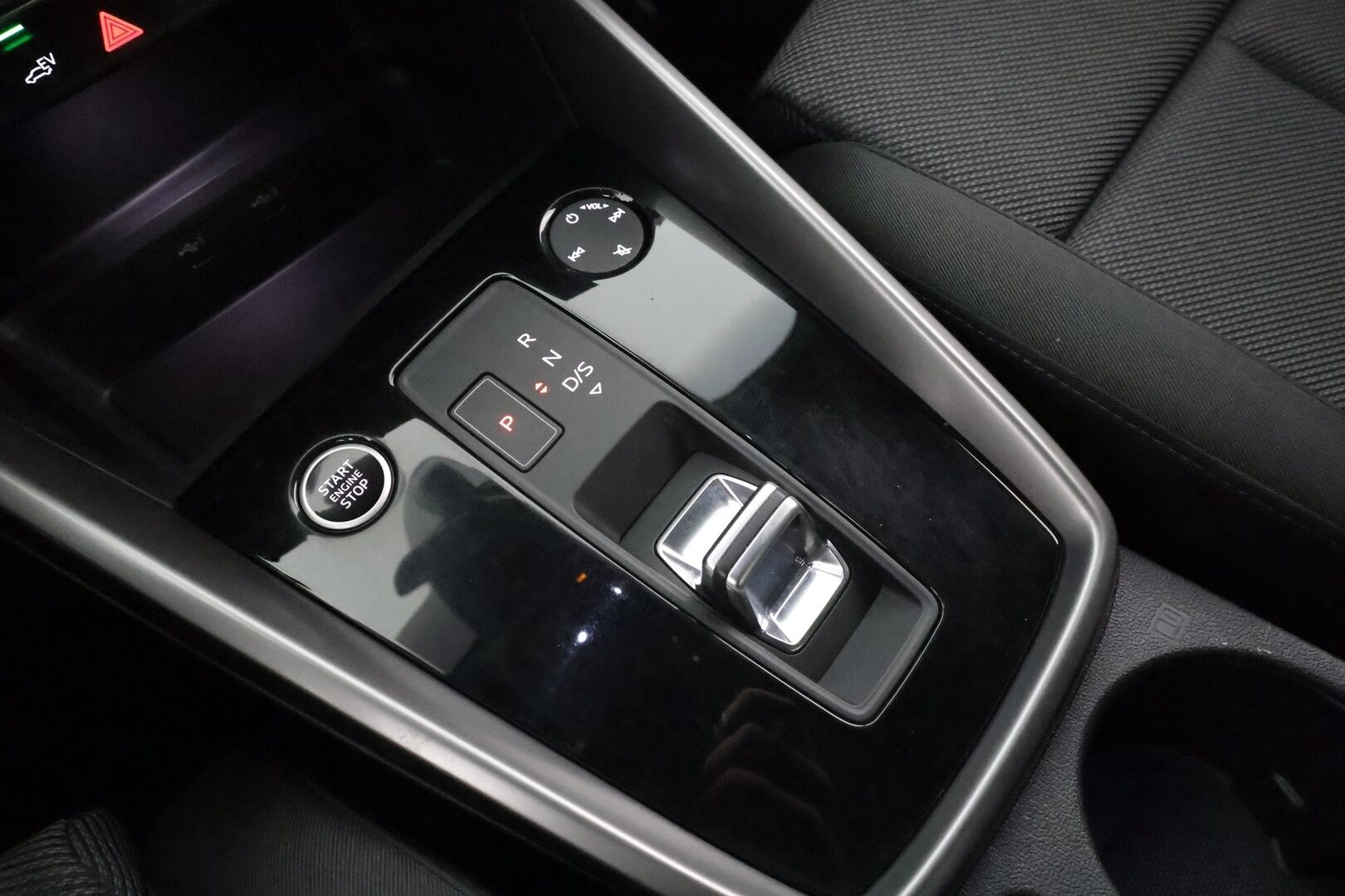 Audi A3 2024 Sportback Progress Plus 40 TFSI e 150kW S tronic * ACC / Koukku / Digimittaristo / Sporttipenkit / LED / P.kamera * - 1.Om Suomi-auto / Kahdet renkaat aluvanteilla / Merkkihuollettu - HULLUT AVAJAISHULINAT KORKOTARJOUS 3,29 %