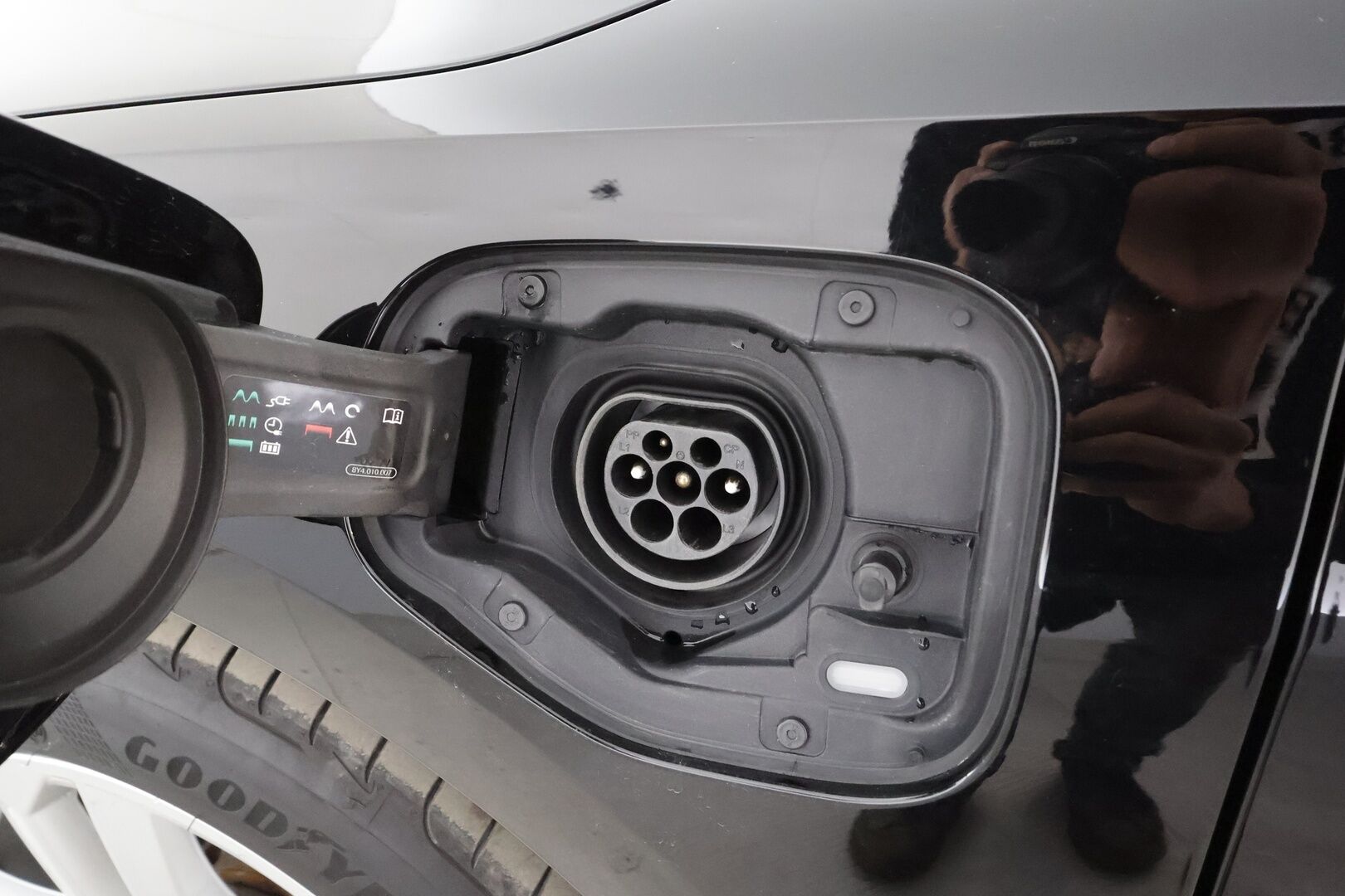 Audi A3 2024 Sportback Progress Plus 40 TFSI e 150kW S tronic * ACC / Koukku / Kaistavahti / Sporttipenkit / LED / P.kamera / Keyless * - 1.Om Suomi-auto / Kahdet renkaat aluvanteilla / Merkkihuollettu - HULLUT AVAJAISHULINAT KORKOTARJOUS 3,29 %