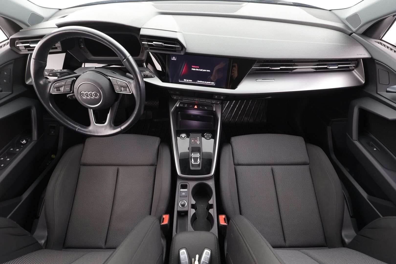 Audi A3 2024 Sportback Progress Plus 40 TFSI e 150kW S tronic * ACC / Koukku / Kaistavahti / Sporttipenkit / LED / P.kamera / Keyless * - 1.Om Suomi-auto / Kahdet renkaat aluvanteilla / Merkkihuollettu - HULLUT AVAJAISHULINAT KORKOTARJOUS 3,29 %