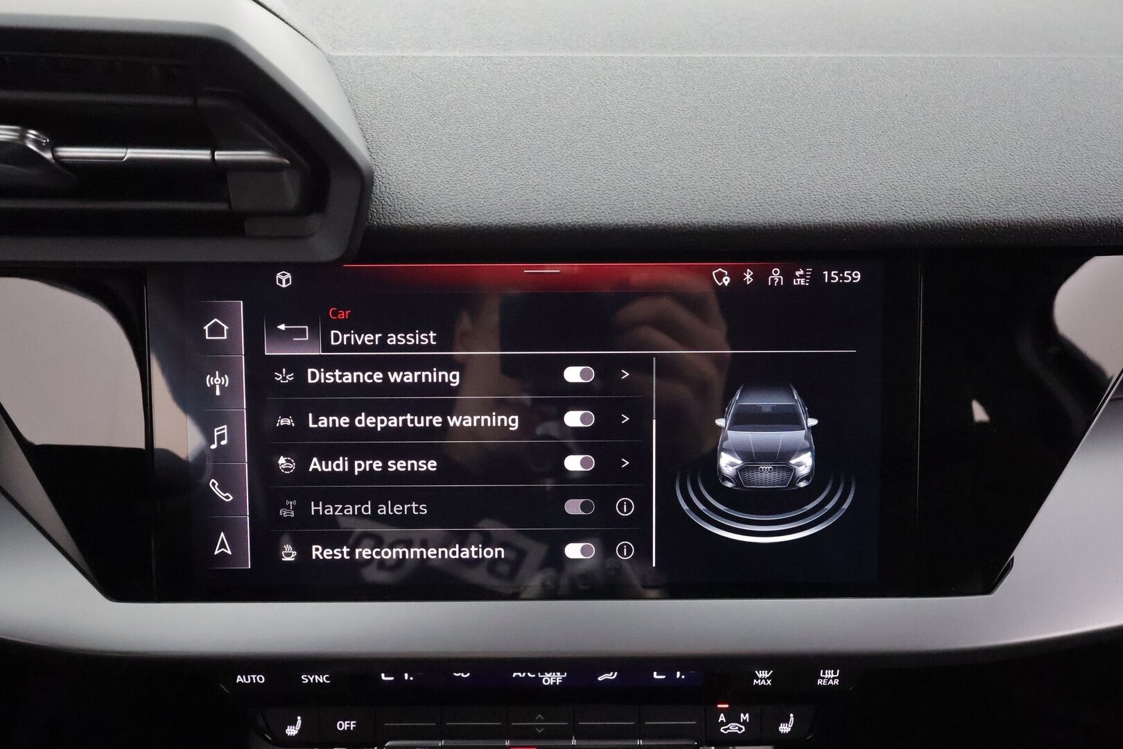 Audi A3 2024 Sportback Progress Plus 40 TFSI e 150kW S tronic - | ACC | Koukku | Digimittaristo | Sporttipenkit | LED | P.kamera | 1.Om Suomi-auto | Kahdet renkaat aluvanteilla | Merkkihuollettu |
