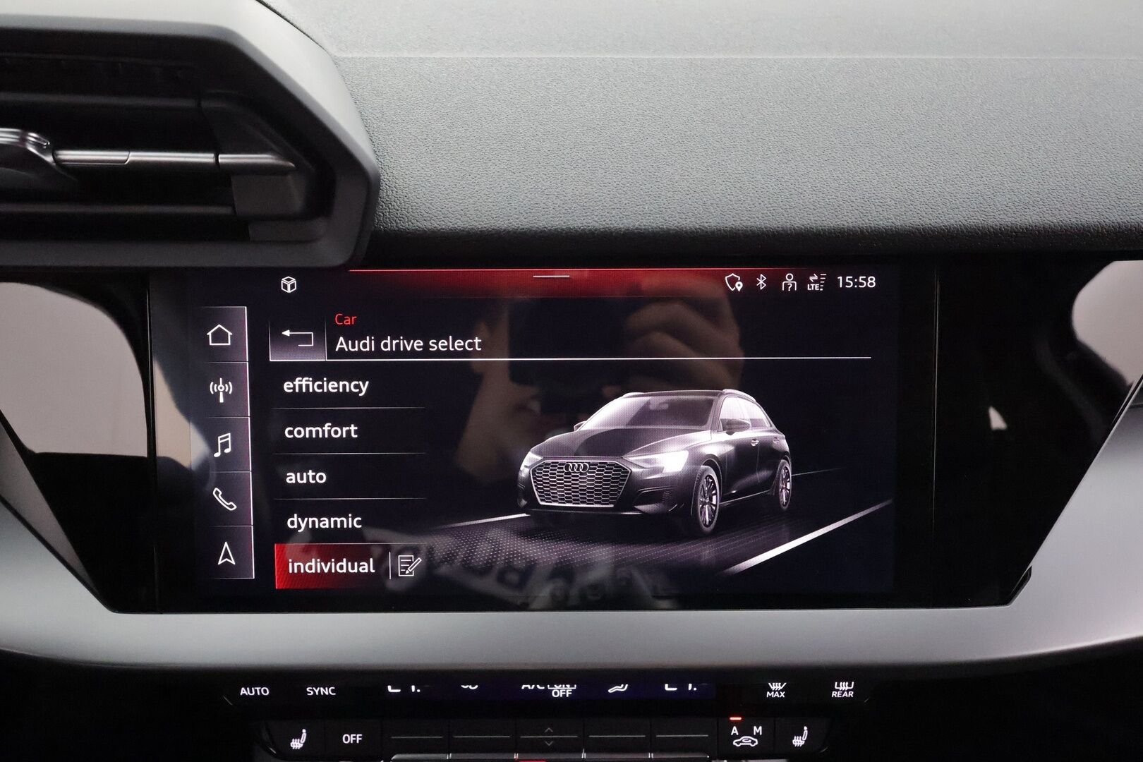 Audi A3 2024 Sportback Progress Plus 40 TFSI e 150kW S tronic * ACC / Koukku / Kaistavahti / Sporttipenkit / LED / P.kamera / Keyless * - 1.Om Suomi-auto / Kahdet renkaat aluvanteilla / Merkkihuollettu - HULLUT AVAJAISHULINAT KORKOTARJOUS 3,29 %