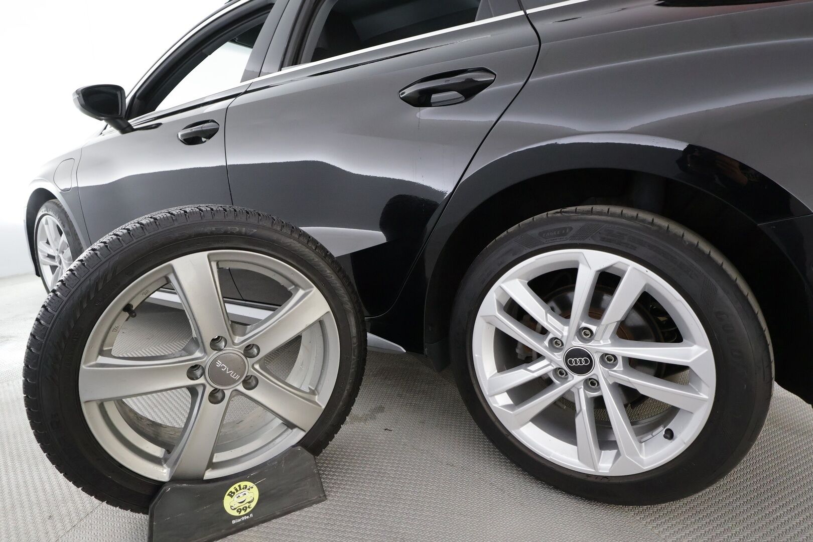 Audi A3 2024 Sportback Progress Plus 40 TFSI e 150kW S tronic - | ACC | Koukku | Digimittaristo | Sporttipenkit | LED | P.kamera | 1.Om Suomi-auto | Kahdet renkaat aluvanteilla | Merkkihuollettu |