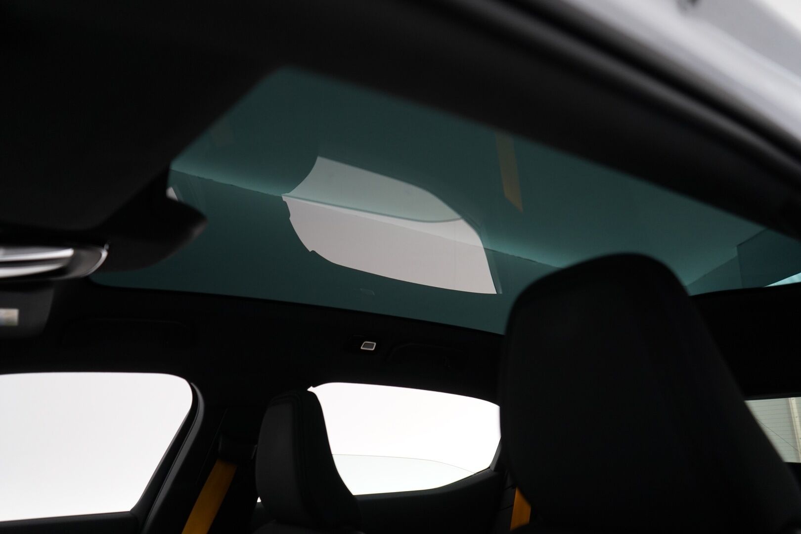 Polestar 2 2021 Long Range Dual Motor Performance, 300kW, 78kWh - Pilot&Plus | ACC | Panorama | Muistipenkki | 360-kamera | H&K | Keyless | SoH 92.8% | Kahdet OEM Performance Vanteet | Merkkihuollettu