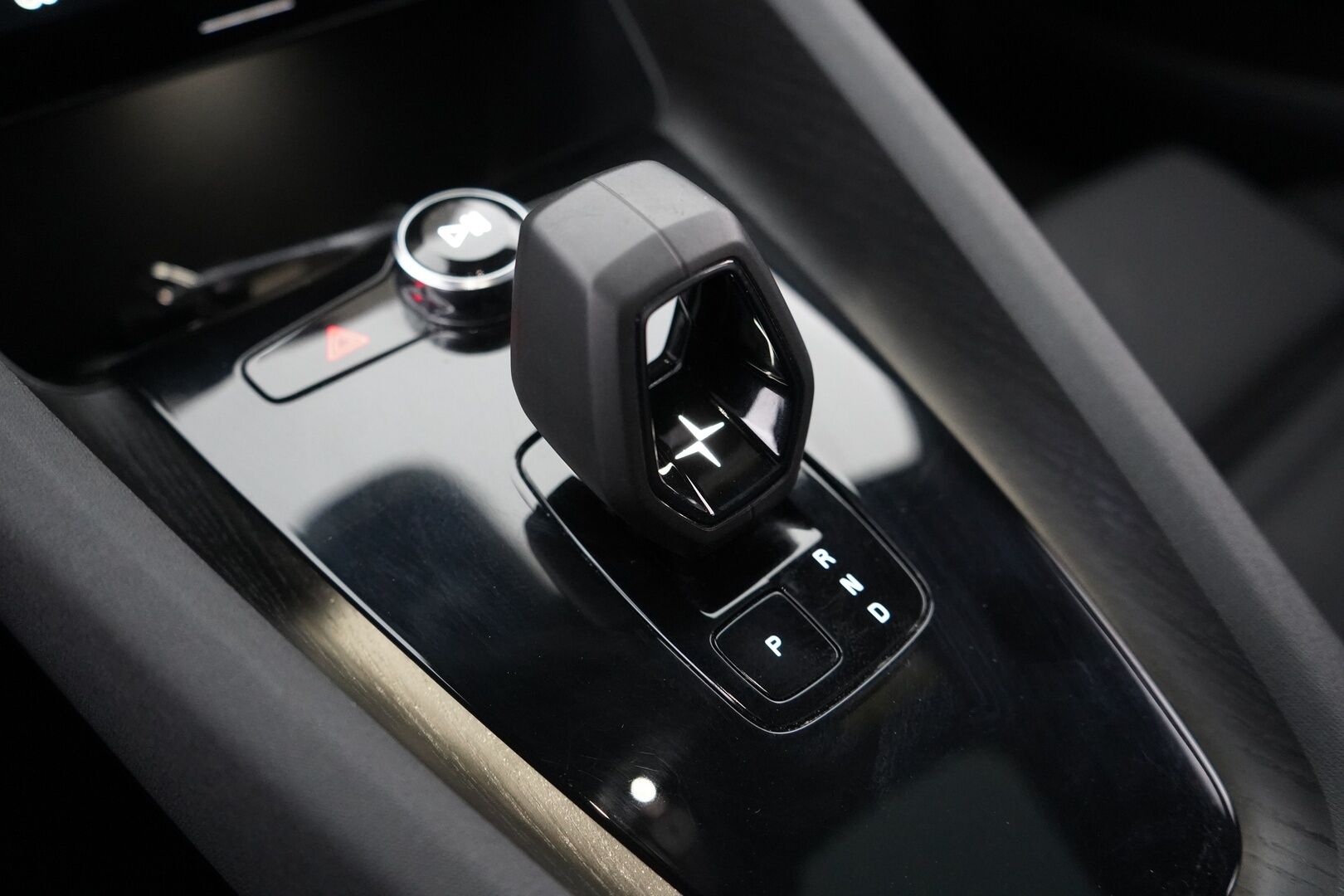 Polestar 2 2021 Long Range Dual Motor Performance, 300kW, 78kWh - Pilot&Plus | ACC | Panorama | Muistipenkki | 360-kamera | H&K | Keyless | SoH 92.8% | Kahdet OEM Performance Vanteet | Merkkihuollettu