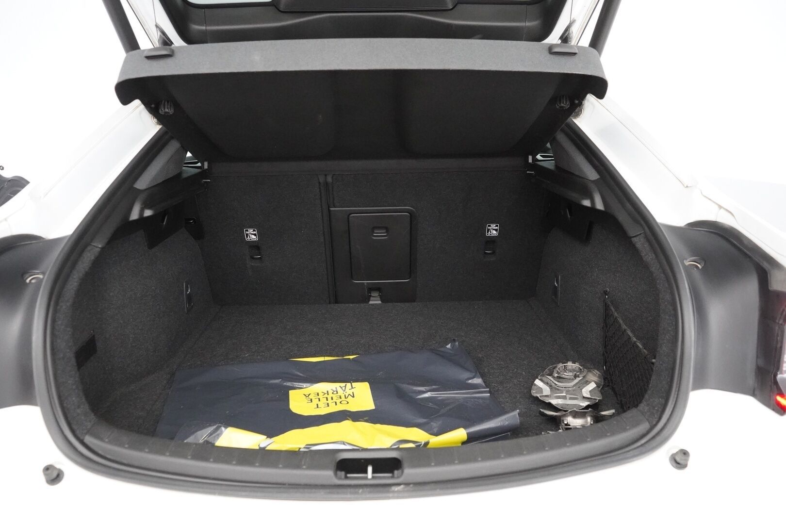 Polestar 2 2021 Long Range Dual Motor Performance, 300kW, 78kWh - Pilot&Plus | ACC | Panorama | Muistipenkki | 360-kamera | H&K | Keyless | SoH 92.8% | Kahdet OEM Performance Vanteet | Merkkihuollettu
