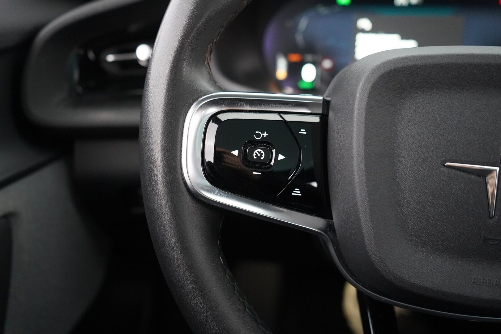 Polestar 2 2021 Long Range Dual Motor Performance, 300kW, 78kWh - Pilot&Plus | ACC | Panorama | Muistipenkki | 360-kamera | H&K | Keyless | SoH 92.8% | Kahdet OEM Performance Vanteet | Merkkihuollettu
