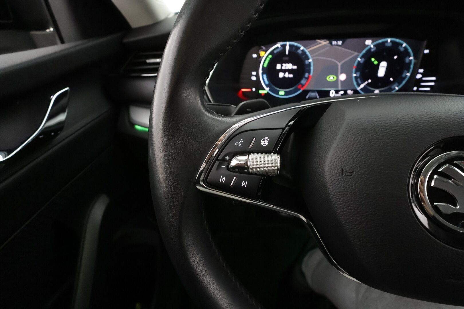 Skoda Octavia 2023 Combi 1.4 TSI PHEV Style iV DSG * ACC / Webasto / Matrix / P.Kamera / Smartlink / Keyless * - Akku kuntotarkastettu / Suomi-auto / Kahdet renkaat / Koti & Kauppalaturi