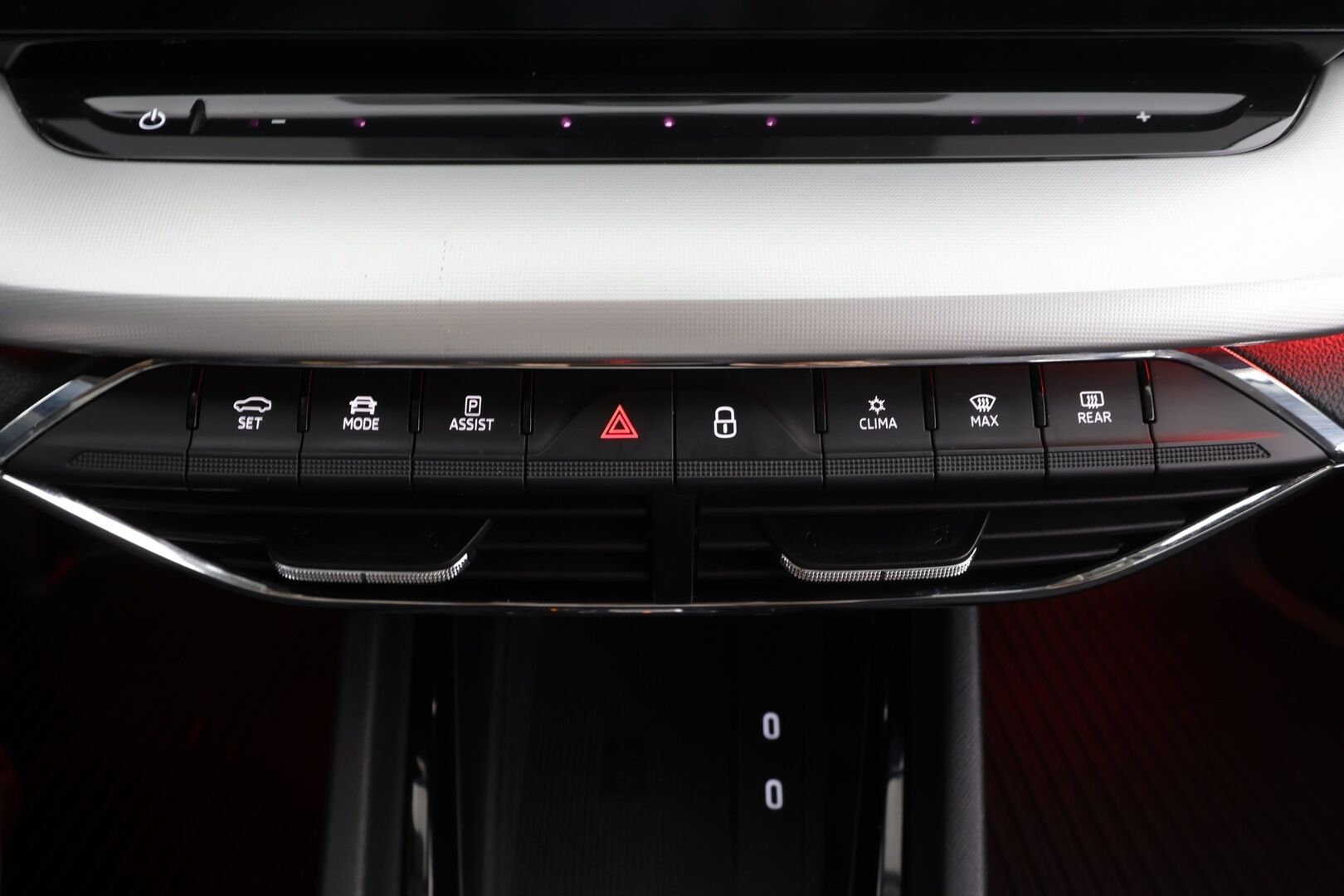 Skoda Octavia 2024 Combi 1.4 TSI PHEV Style iV DSG - Suomi auto | Kahdet renkaat | Sähkökontti | ACC | Webasto | Matrix-LED | P.Kamera | Keyless | Ambient | Navi | Digimittaristo 