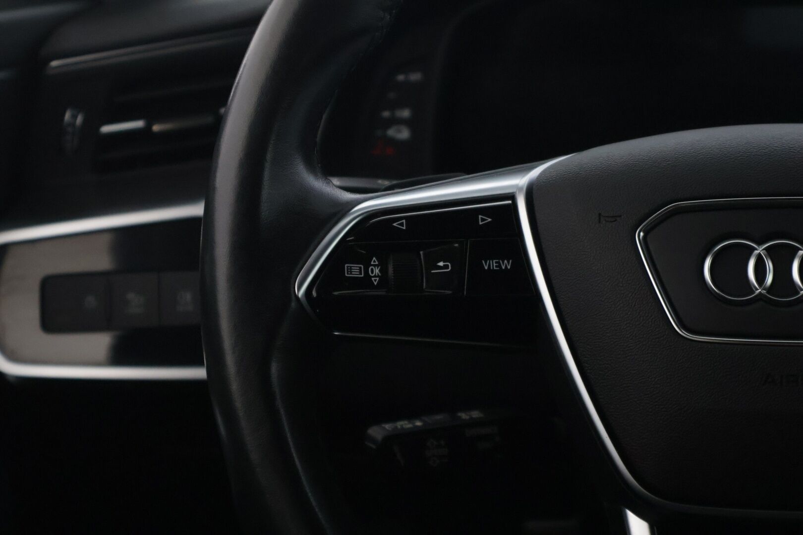 Audi A6 2022 A6 Avant 50 TFSI e quattro - | Ajoakku uusittu! | Adapt.vakkari | Bang & Olufsen | Matrix-Led | Audi virtual cockpit | Sähkötoiminen vetokoukku | Peruutuskamera | Metalliväri | Ambient |