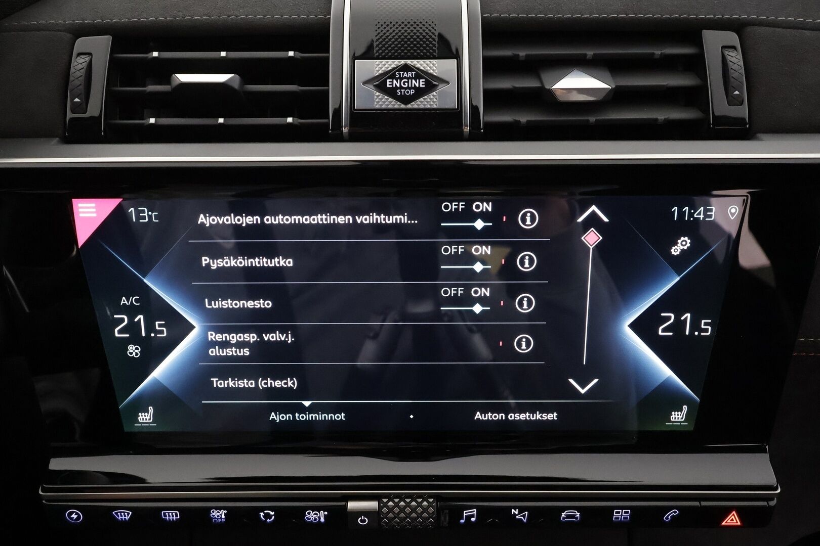 DS 7 Crossback 2022 E-Tense 300 * ACC / Muistipenkki / Koukku / Adapt.LED / P.kamera / Puolinahat / Navi / Digimittaristo * - Kahdet renkaat aluvanteilla / Merkkihuollettu - HULLUT AVAJAISHULINAT KORKOTARJOUS 3,29 %