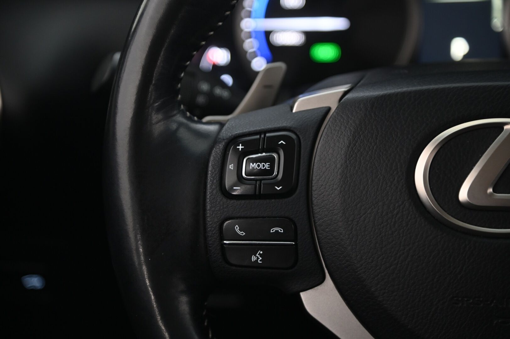 Lexus NX 2019 300h AWD Business *Koukku / ACC / Merkkihuollot* - P. Kamera / Ratinlämmitin / Nahkasisusta / Kaistavahti