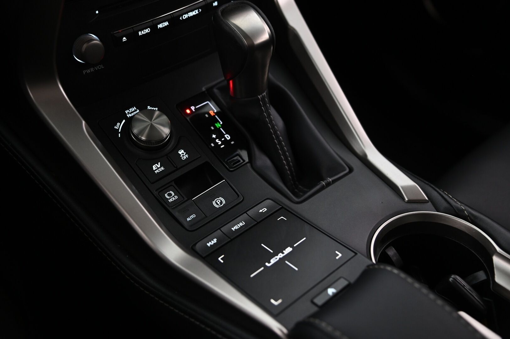 Lexus NX 2019 300h AWD Business *Koukku / ACC / Merkkihuollot* - P. Kamera / Ratinlämmitin / Nahkasisusta / Kaistavahti