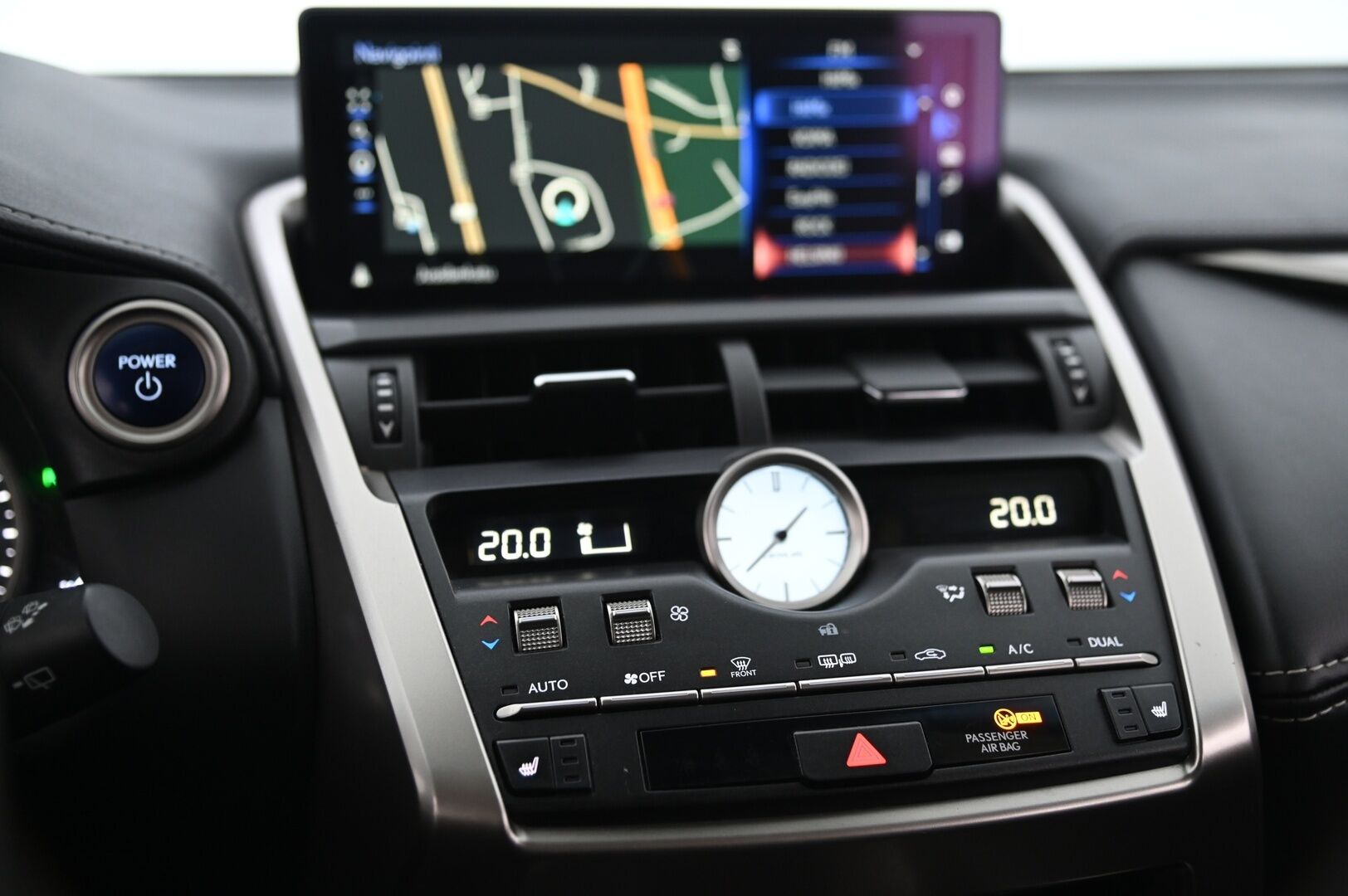 Lexus NX 2019 300h AWD Business *Koukku / ACC / Merkkihuollot* - P. Kamera / Ratinlämmitin / Nahkasisusta / Kaistavahti