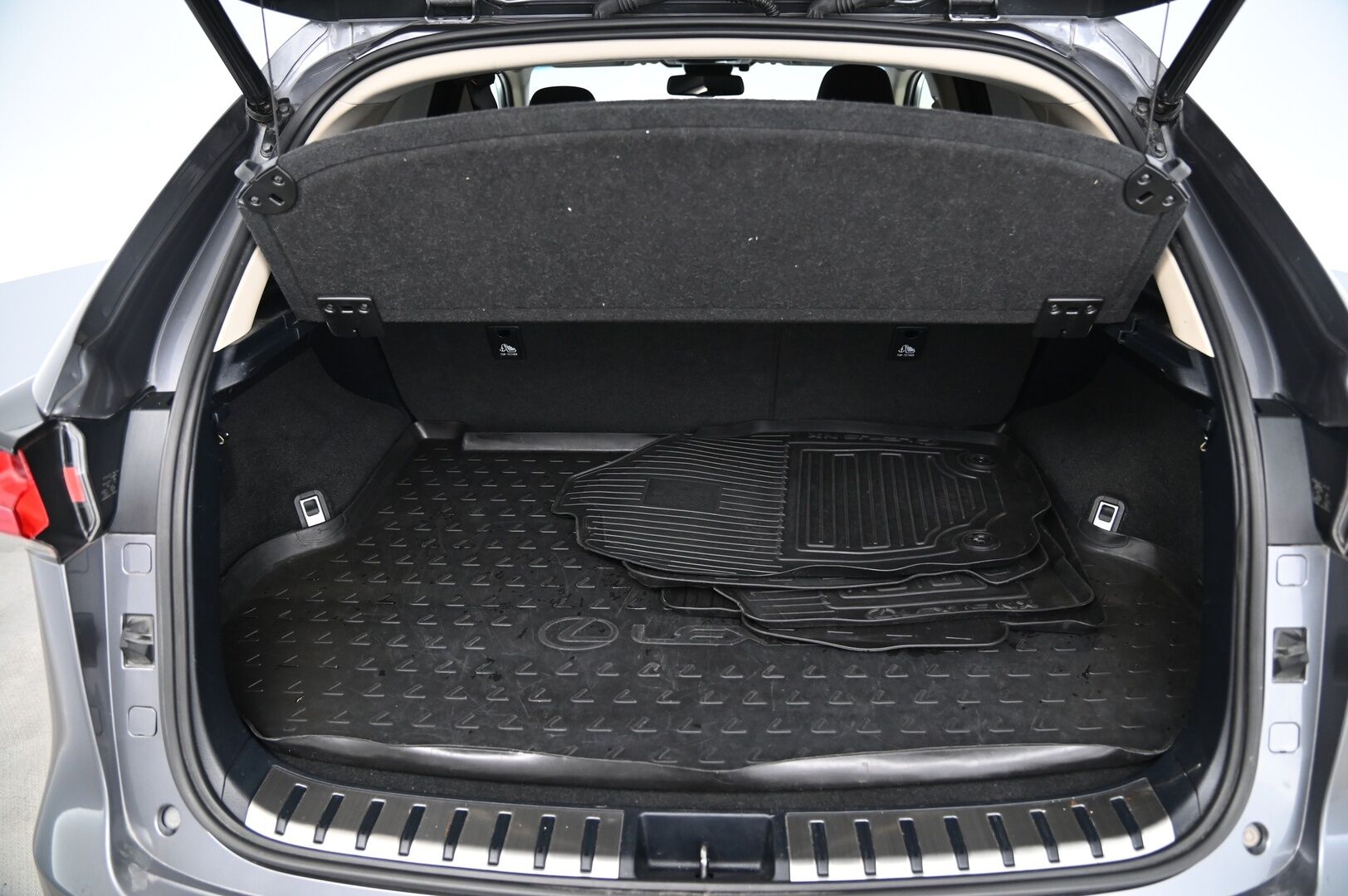 Lexus NX 2019 300h AWD Business *Koukku / ACC / Merkkihuollot* - P. Kamera / Ratinlämmitin / Nahkasisusta / Kaistavahti