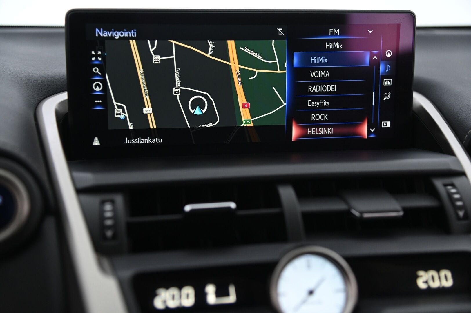 Lexus NX 2019 300h AWD Business *Koukku / ACC / Merkkihuollot* - P. Kamera / Ratinlämmitin / Nahkasisusta / Kaistavahti