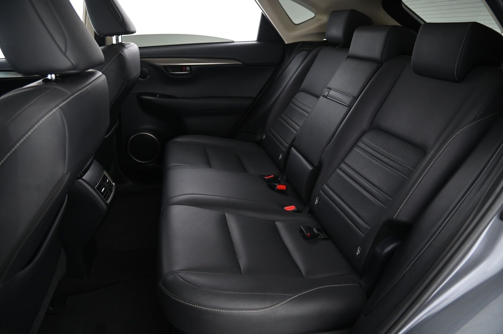 Lexus NX 2019 300h AWD Business *Koukku / ACC / Merkkihuollot* - P. Kamera / Ratinlämmitin / Nahkasisusta / Kaistavahti