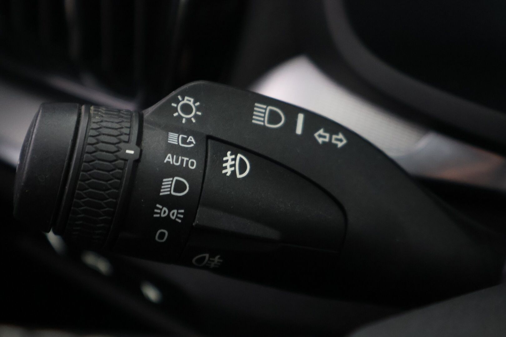 Volvo V60 2020 T8 TwE AWD R-Design aut * Panorama / ACC / Keyless / Koukku / Navi / Webasto* - Kahdet renkaat aluvanteilla / Pysäköinti avustin / AppleCarplay ja AndroidAuto / Isofix / tummennetut takalasit! - HULLUT AVAJAISHULINAT KORKOTARJOUS 3,29 %