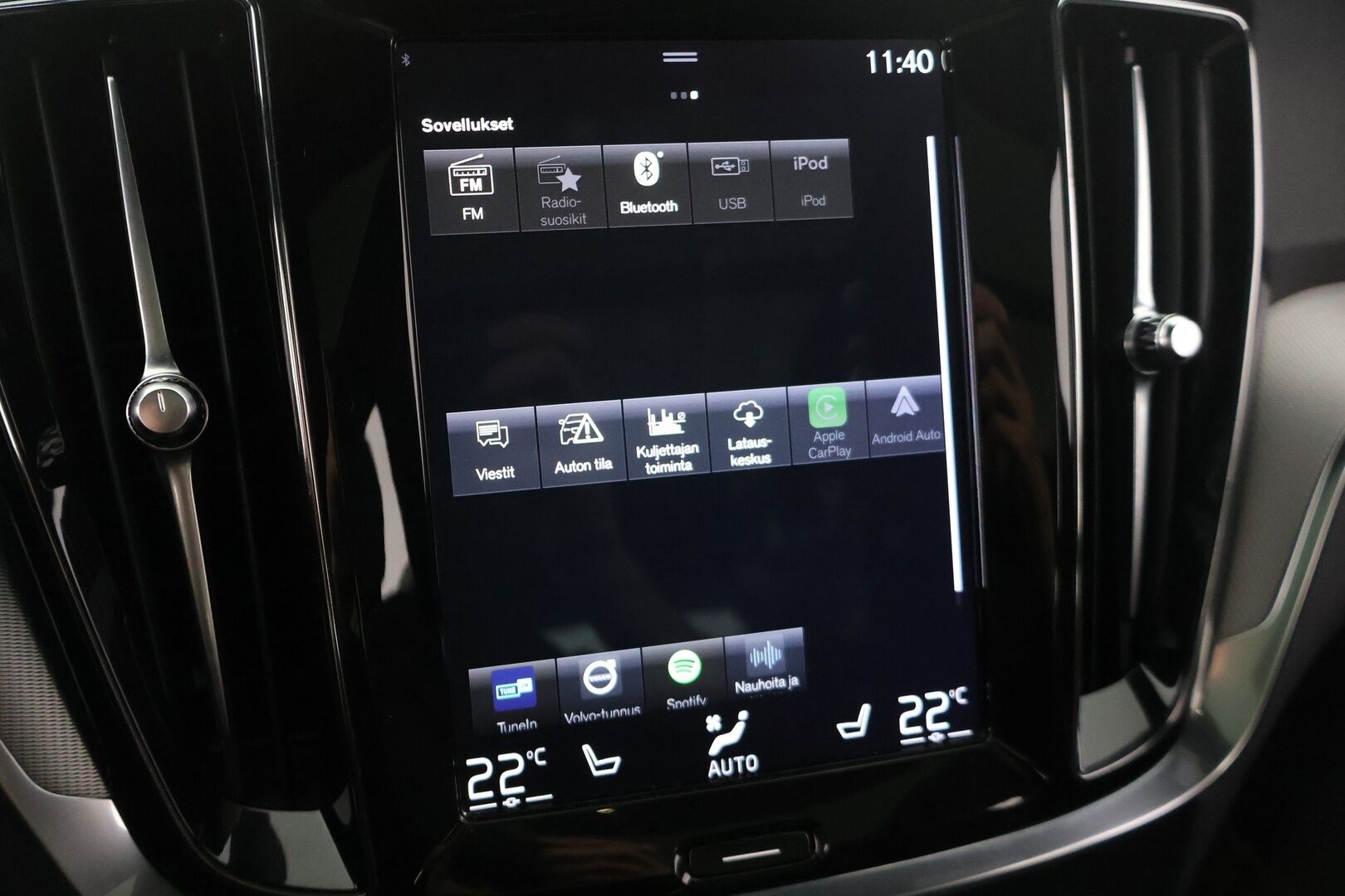 Volvo V60 2020 T8 TwE AWD R-Design aut * Panorama / ACC / Keyless / Koukku / Navi / Webasto* - Kahdet renkaat aluvanteilla / Pysäköinti avustin / AppleCarplay ja AndroidAuto / Isofix / tummennetut takalasit! - HULLUT AVAJAISHULINAT KORKOTARJOUS 3,29 %