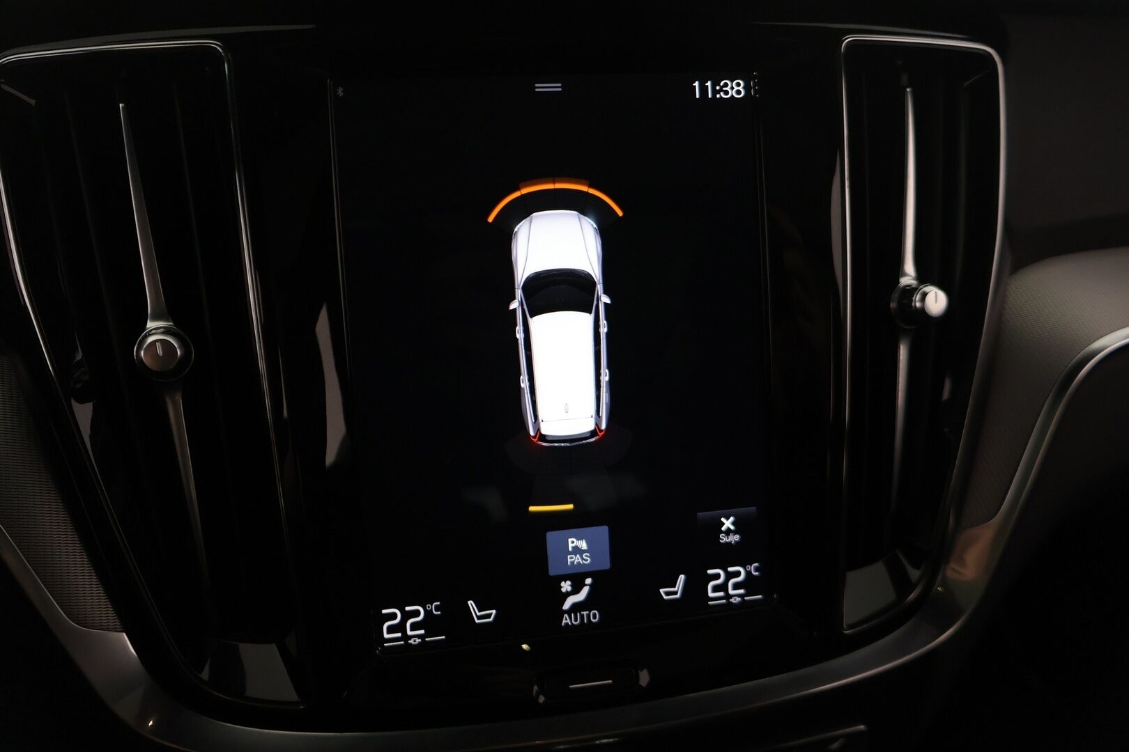 Volvo V60 2020 T8 TwE AWD R-Design aut * Panorama / ACC / Keyless / Koukku / Navi / Webasto* - Kahdet renkaat aluvanteilla / Pysäköinti avustin / AppleCarplay ja AndroidAuto / Isofix / tummennetut takalasit! - HULLUT AVAJAISHULINAT KORKOTARJOUS 3,29 %