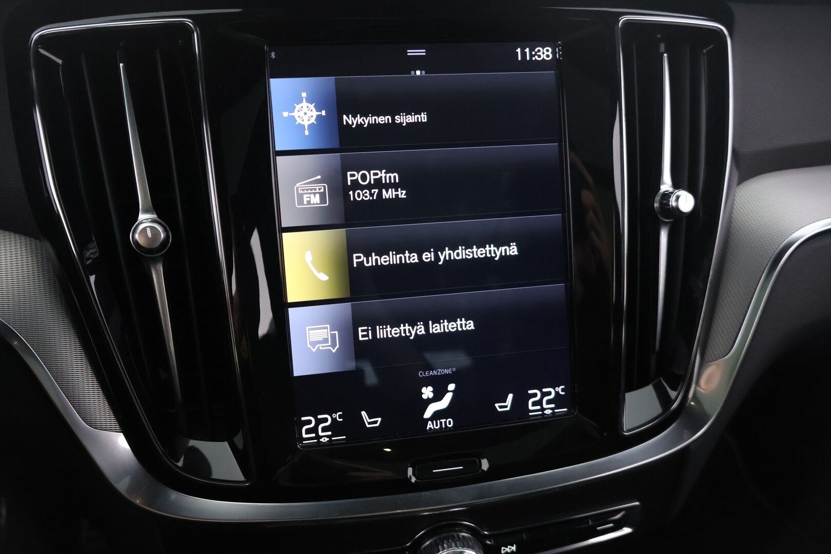 Volvo V60 2020 T8 TwE AWD R-Design aut * Panorama / ACC / Keyless / Koukku / Navi / Webasto* - Kahdet renkaat aluvanteilla / Pysäköinti avustin / AppleCarplay ja AndroidAuto / Isofix / tummennetut takalasit! - HULLUT AVAJAISHULINAT KORKOTARJOUS 3,29 %
