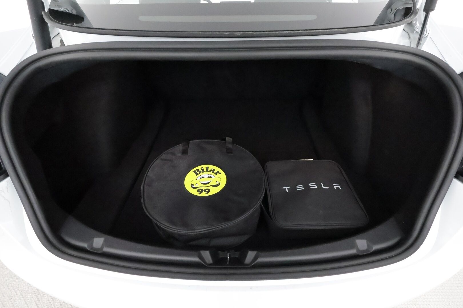 Tesla Model 3 2022 Standard Range Plus **Lasikatto / ILP / ACC / Matrix-LED / P.kamera / Muistipenkki / Navi / Kaistavahti / Keyless** - 2x Latauskaapelit