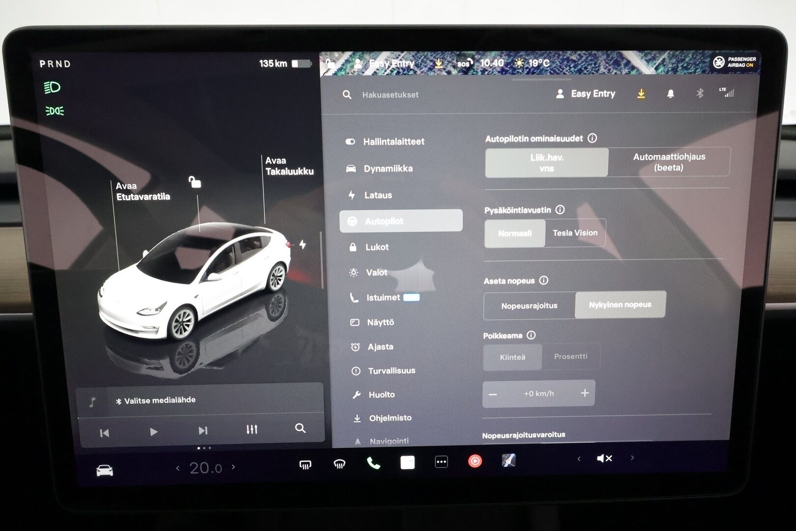 Tesla Model 3 2022 Standard Range Plus **Lasikatto / ILP / ACC / Matrix-LED / P.kamera / Muistipenkki / Navi / Kaistavahti / Keyless** - 2x Latauskaapelit