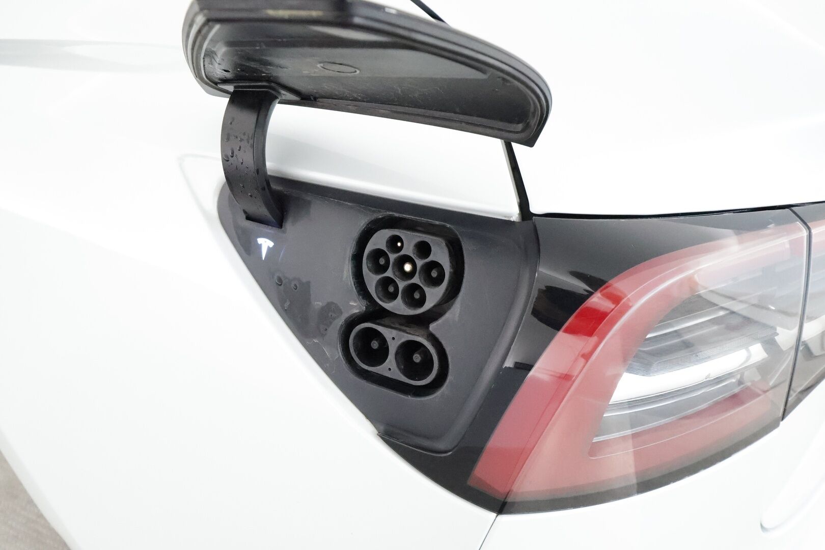 Tesla Model 3 2022 Standard Range Plus **Lasikatto / ILP / ACC / Matrix-LED / P.kamera / Muistipenkki / Navi / Kaistavahti / Keyless** - 2x Latauskaapelit