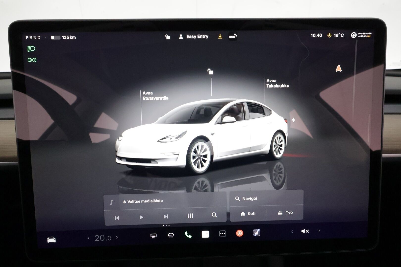 Tesla Model 3 2022 Standard Range Plus **Lasikatto / ILP / ACC / Matrix-LED / P.kamera / Muistipenkki / Navi / Kaistavahti / Keyless** - 2x Latauskaapelit