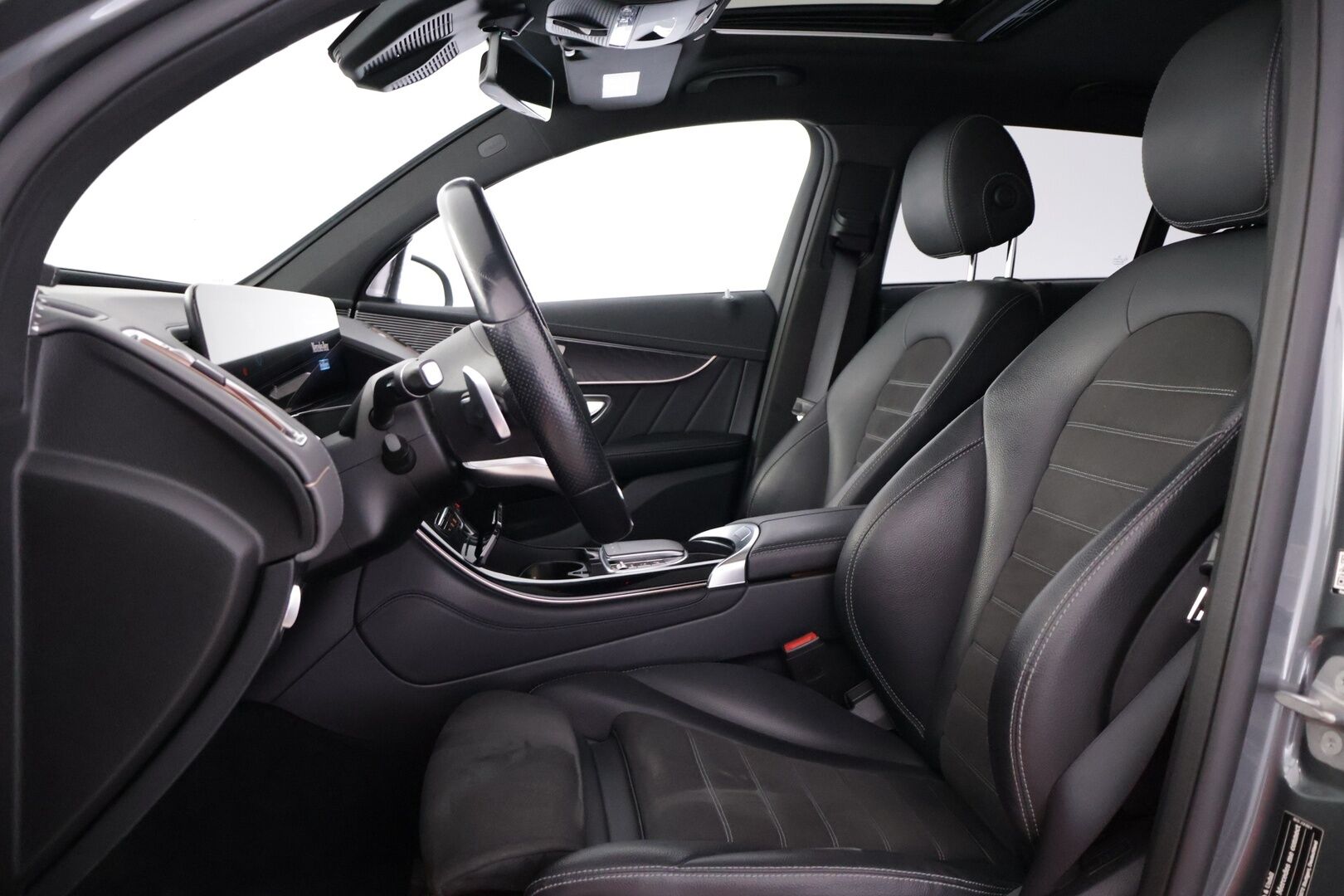 Mercedes-Benz EQC 2021 400 4MATIC Business AMG - | Distronic+ | Burmester | 360-kamera | Lasikatto | Multibeam-Led | Widescreen | BLIS | KeylessGo | | 2x Renkaat ja vanteet |