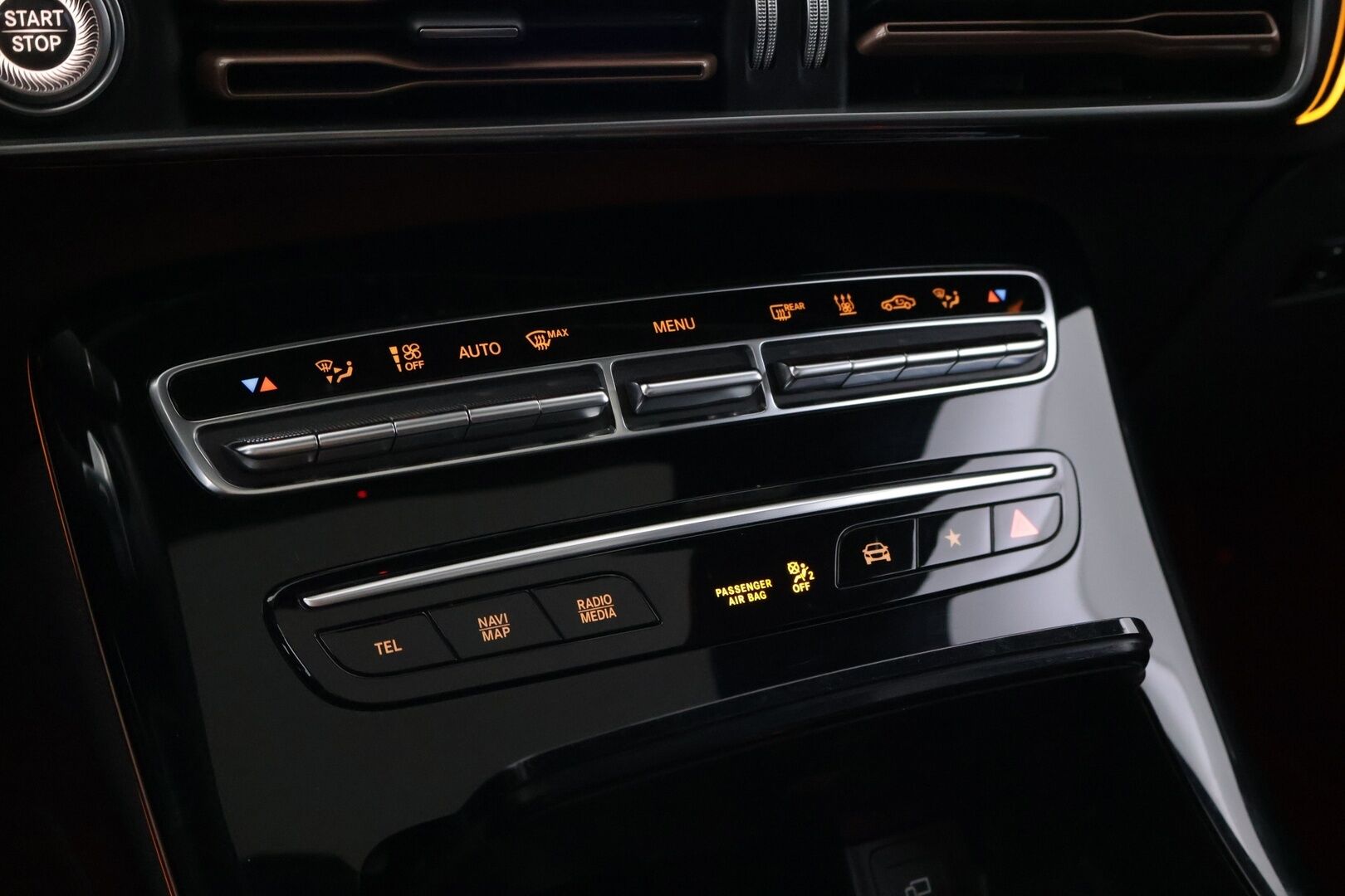 Mercedes-Benz EQC 2021 400 4MATIC Business AMG - | Distronic+ | Burmester | 360-kamera | Lasikatto | Multibeam-Led | Widescreen | BLIS | KeylessGo | | 2x Renkaat ja vanteet |