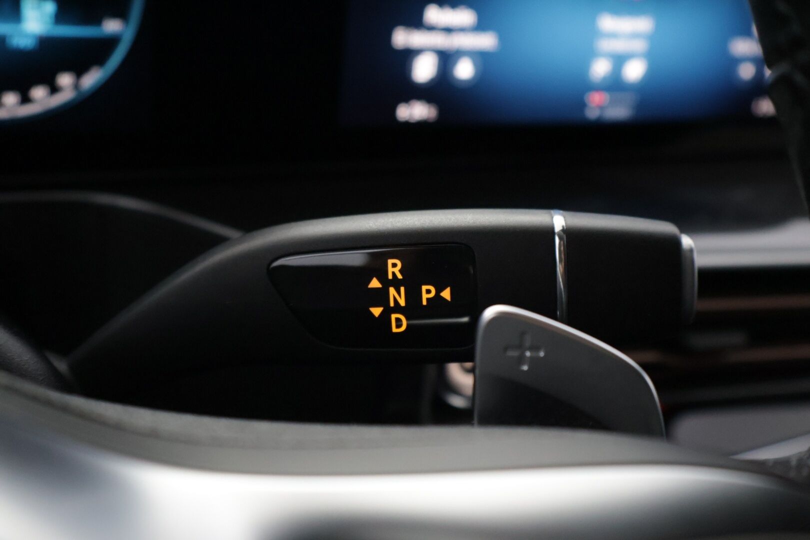 Mercedes-Benz EQC 2021 400 4MATIC Business AMG - | Distronic+ | Burmester | 360-kamera | Lasikatto | Multibeam-Led | Widescreen | BLIS | KeylessGo | | 2x Renkaat ja vanteet |