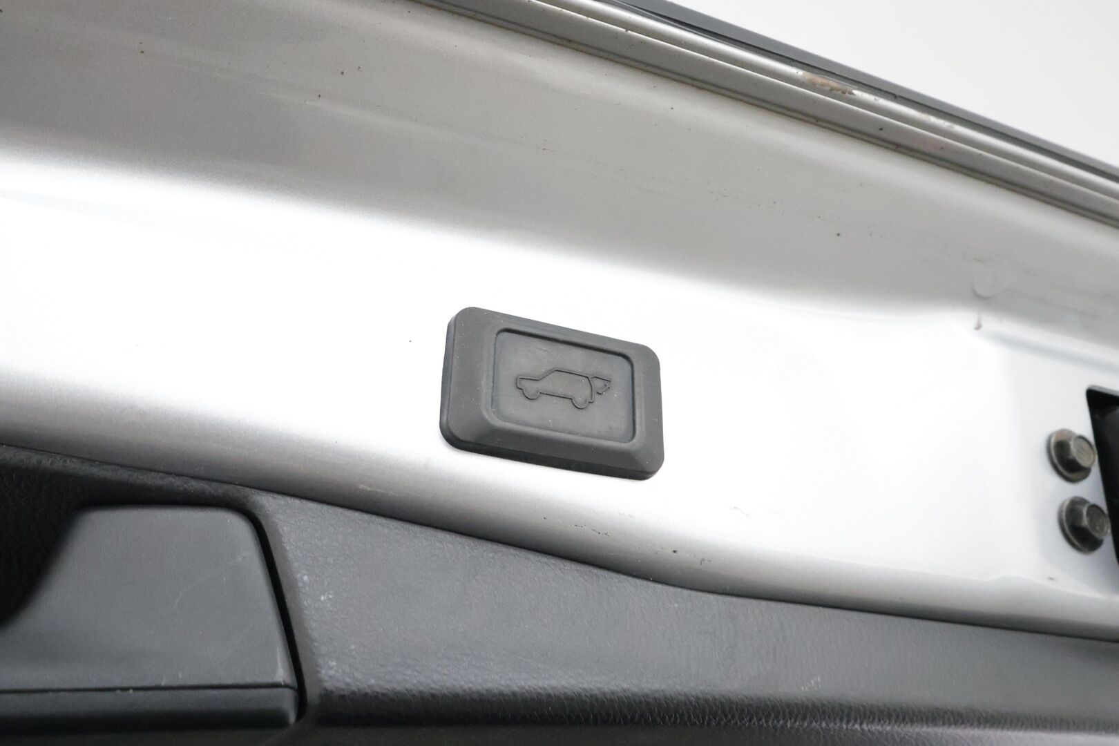 Toyota RAV4 Plug-in 2023 Hybrid 2,5 AWD-i Premium Edition * ACC / HUD / 360° / JBL / Ilmastoidut nahat / Facelift / Muistipenkki / Sähköluukku * - 1.Om Suomi-auto / Kahdet renkaat aluvanteilla / Merkkihuollettu