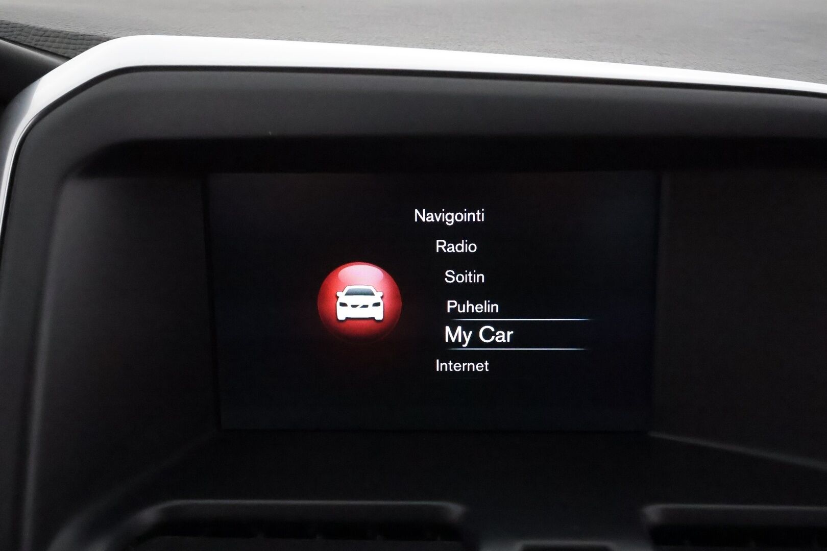 Volvo XC60 2015 D4 AWD Momentum aut *Vakkari / Webasto / Panorama / KeylessGo / Puolinahat / Digimittaristo* - Kahdet renkaat aluvanteilla