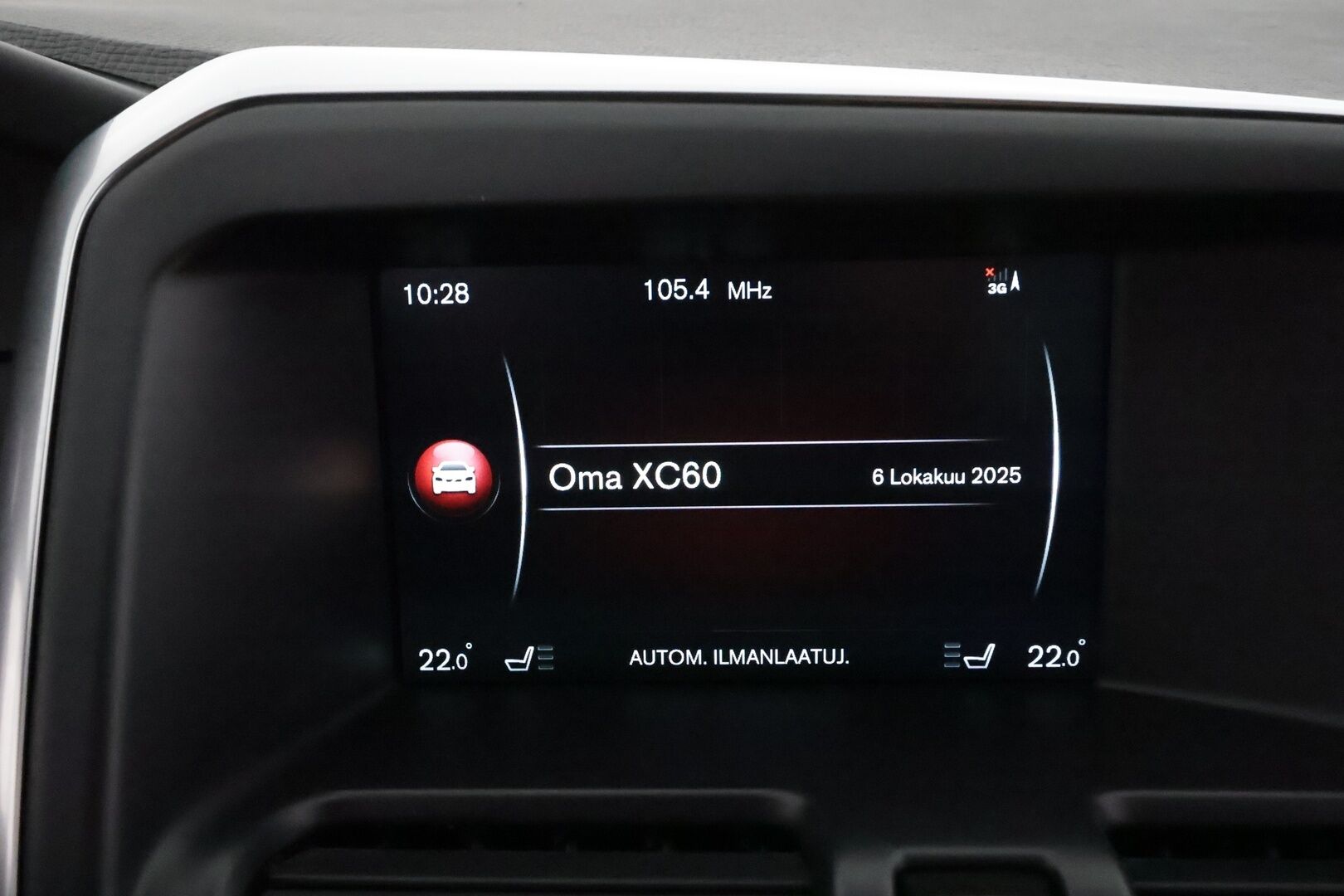Volvo XC60 2015 D4 AWD Momentum aut *Vakkari / Webasto / Panorama / KeylessGo / Puolinahat / Digimittaristo* - Kahdet renkaat aluvanteilla