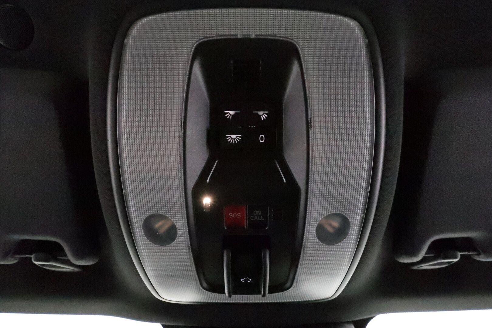 Volvo XC60 2015 D4 AWD Momentum aut *Vakkari / Webasto / Panorama / KeylessGo / Puolinahat / Digimittaristo* - Kahdet renkaat aluvanteilla