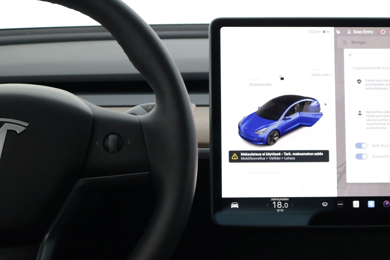 Tesla Model 3 2022 Standard Range Plus * AMD Ryzen / Lämpöpumppu / Autopilotti / Lasikatto * - * Tehdastakuu voimassa 12/2026 / 80tkm *