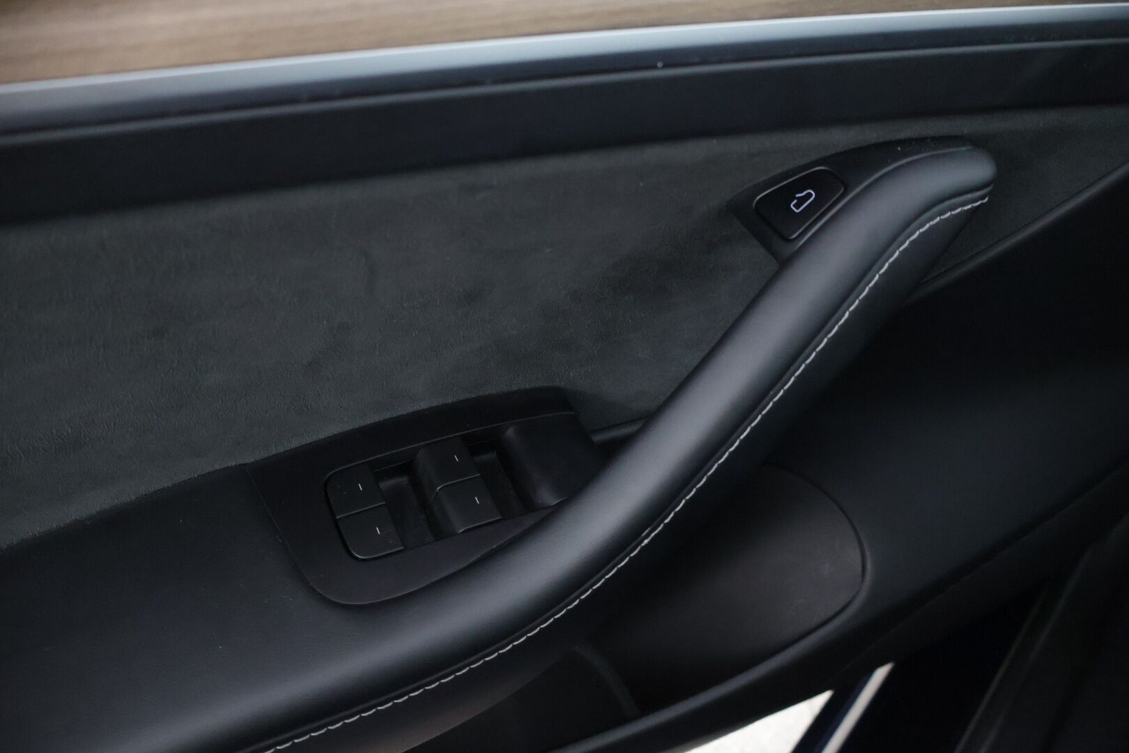 Tesla Model 3 2023 Standard Range Plus * AMD Ryzen / Sähkökontti / Lämpöpumppu / Autopilotti / Lasikatto * - * Tehdastakuu voimassa 12/2026 * - Osta nyt, maksa vasta ensi vuonna