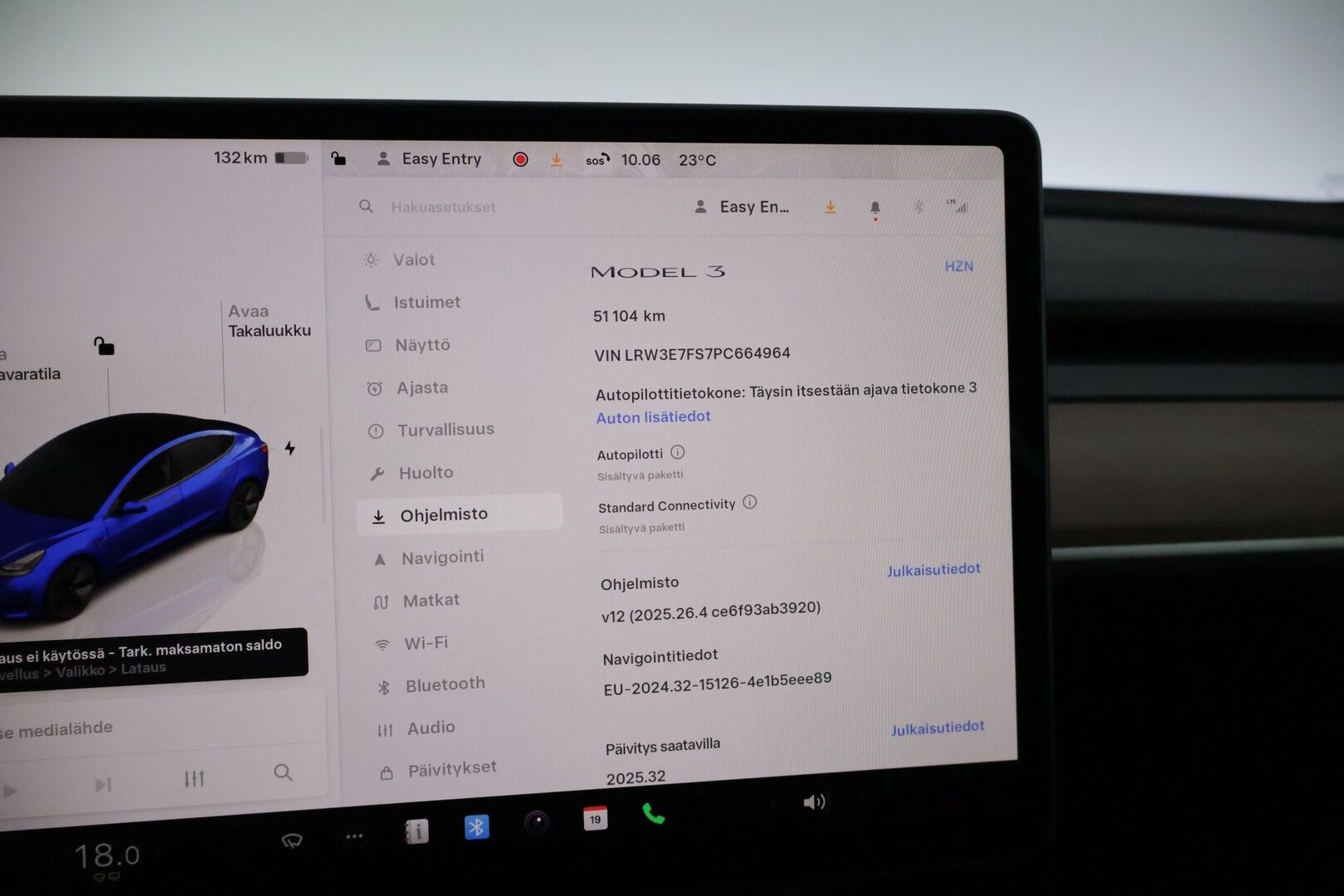 Tesla Model 3 2022 Standard Range Plus * AMD Ryzen / Lämpöpumppu / Autopilotti / Lasikatto * - * Tehdastakuu voimassa 12/2026 / 80tkm *